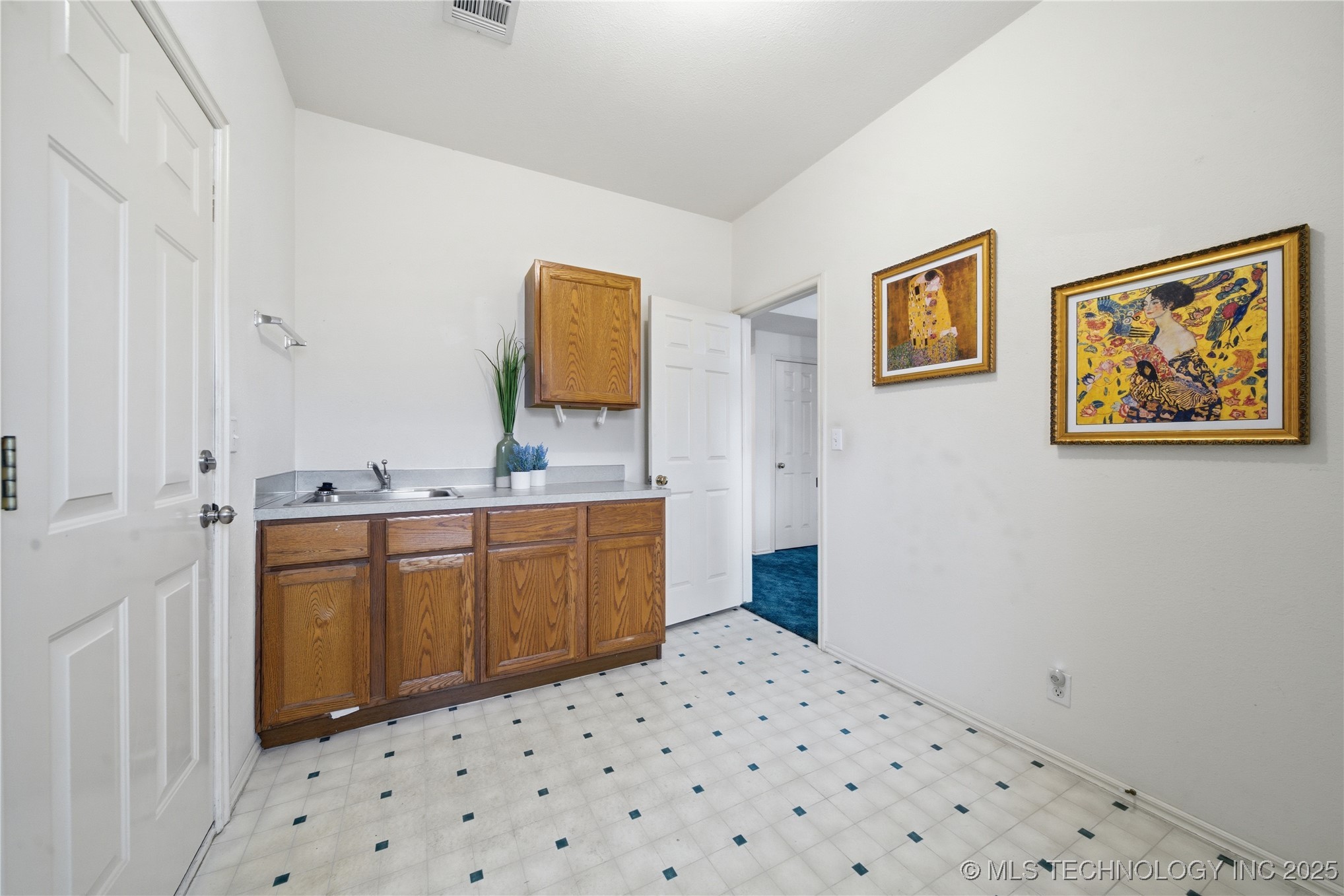 23429 King Street Property Photo 33