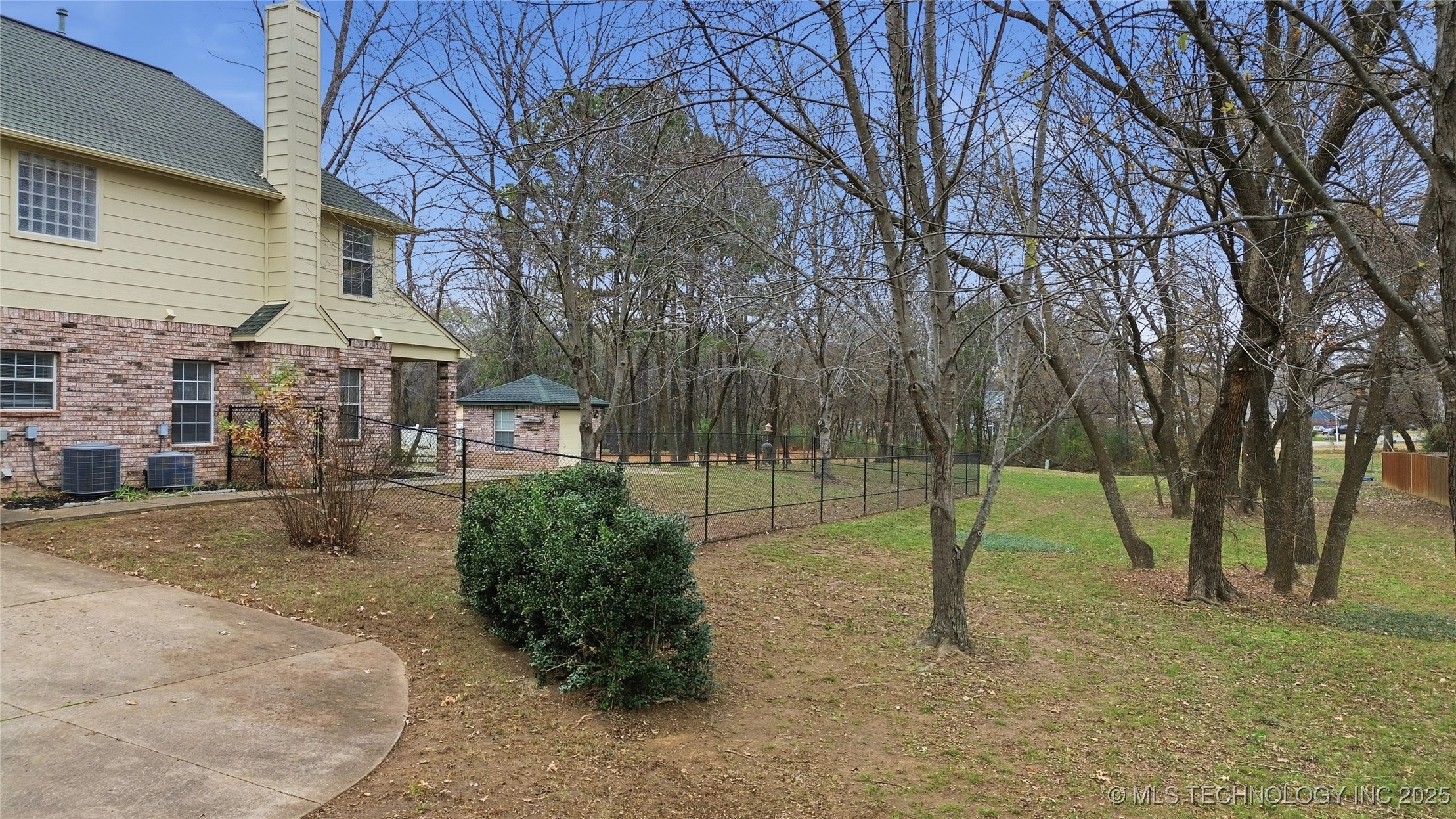 23429 King Street Property Photo 36