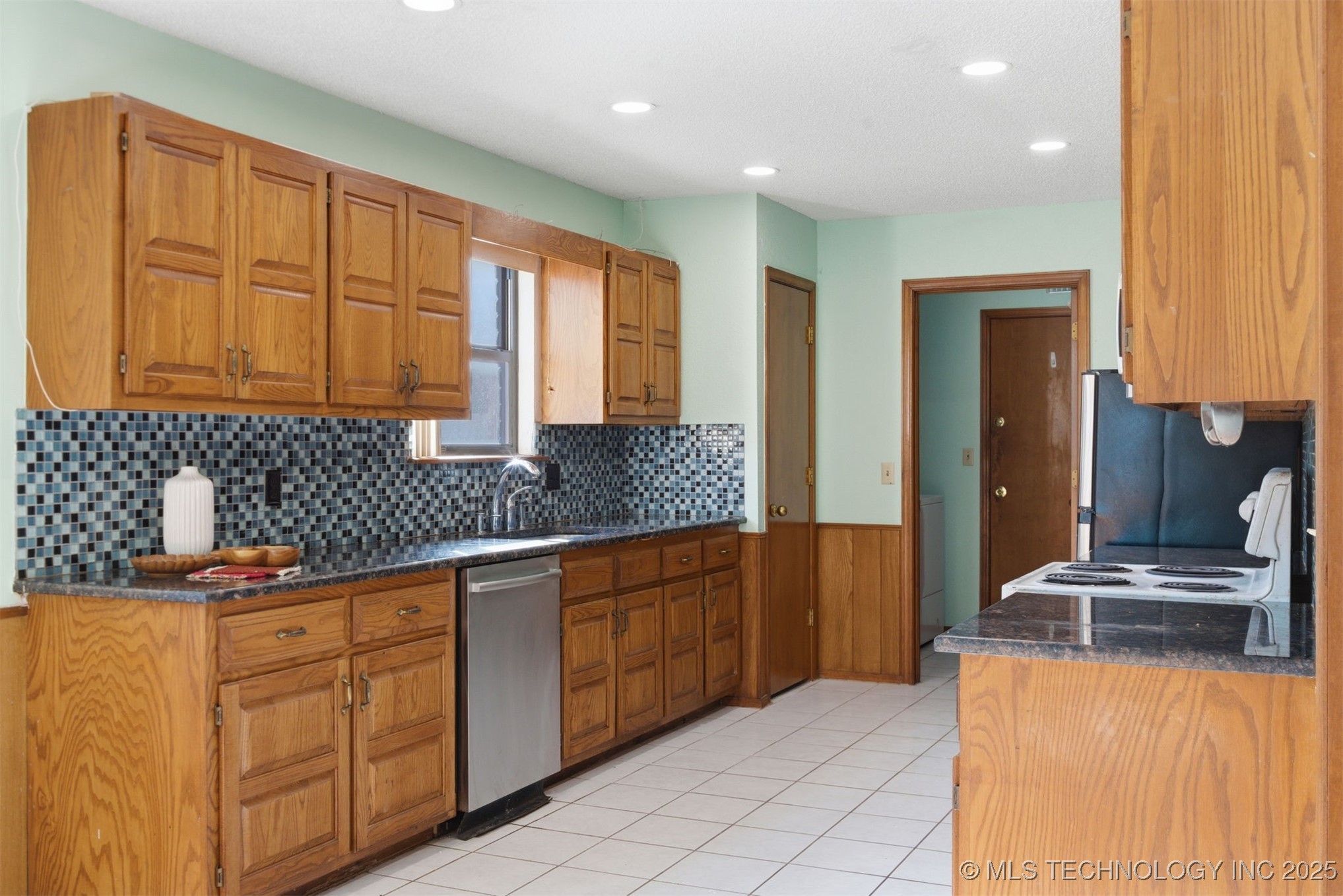 4517 S 135th East Avenue Property Photo 10