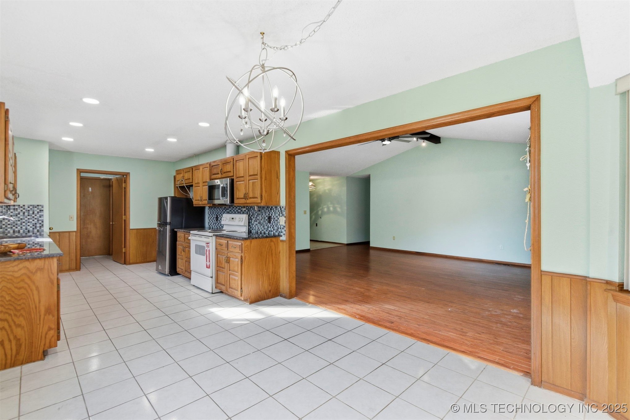 4517 S 135th East Avenue Property Photo 15