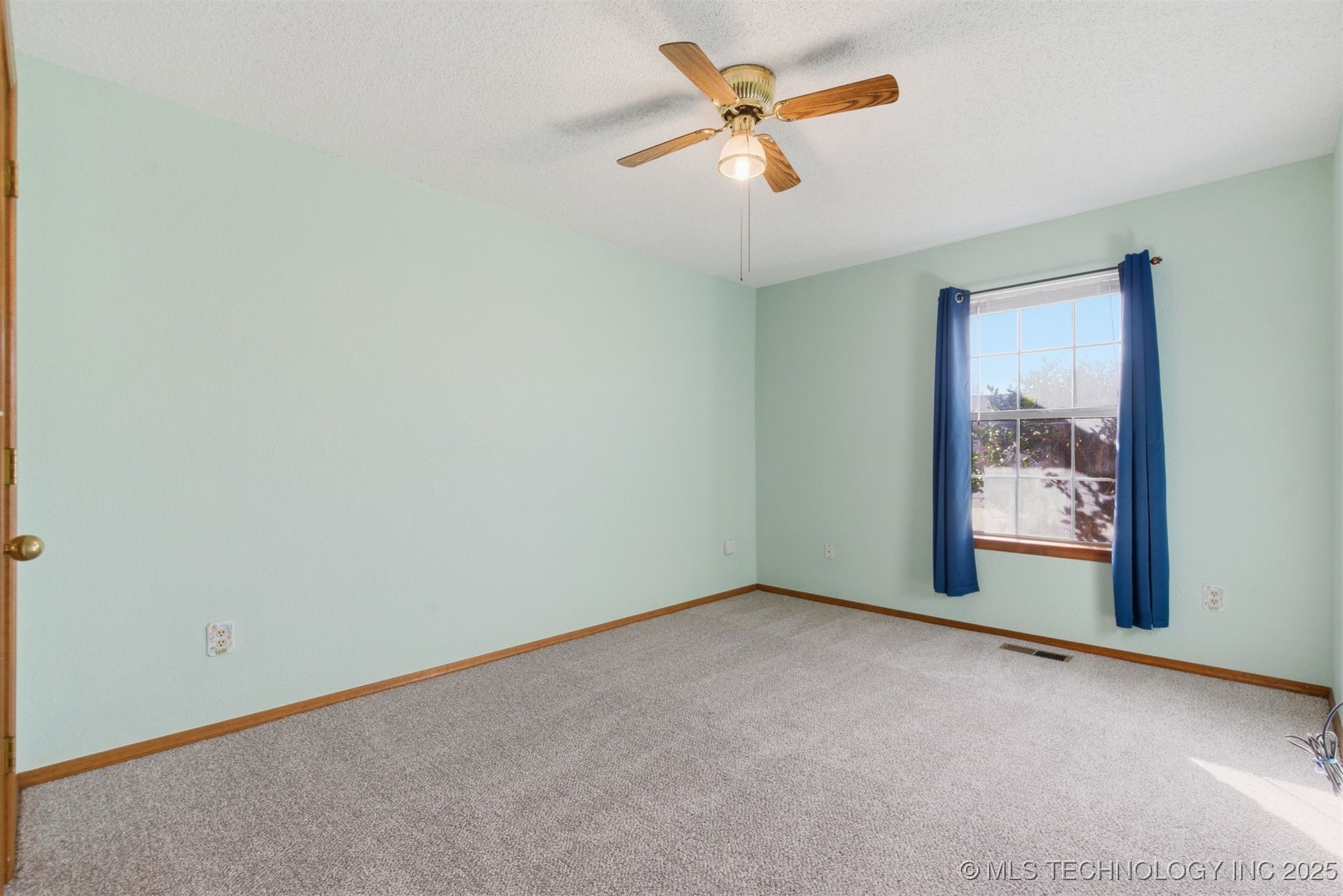 4517 S 135th East Avenue Property Photo 20