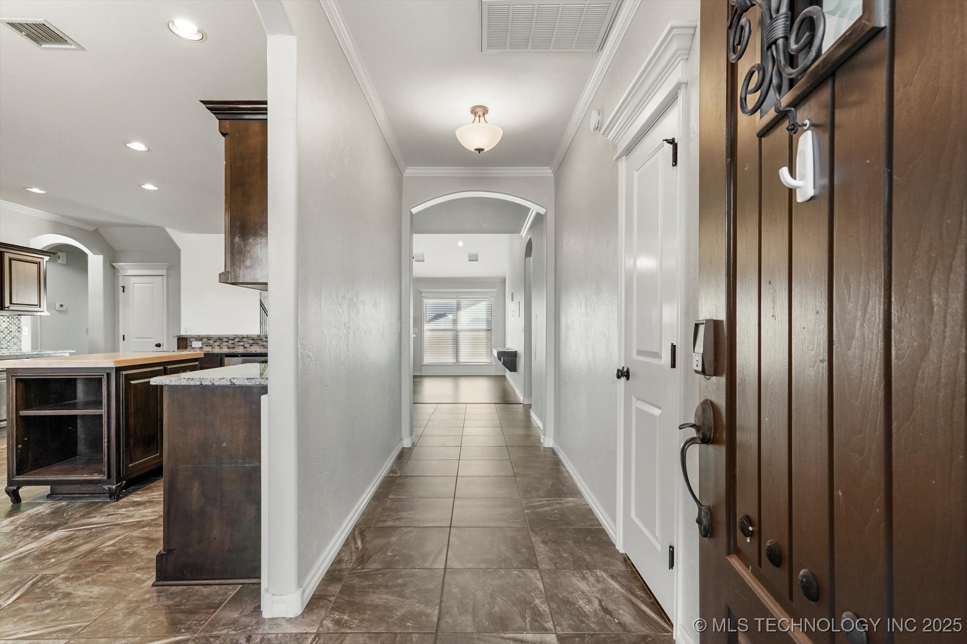 14303 N 35th East Avenue Property Photo 6