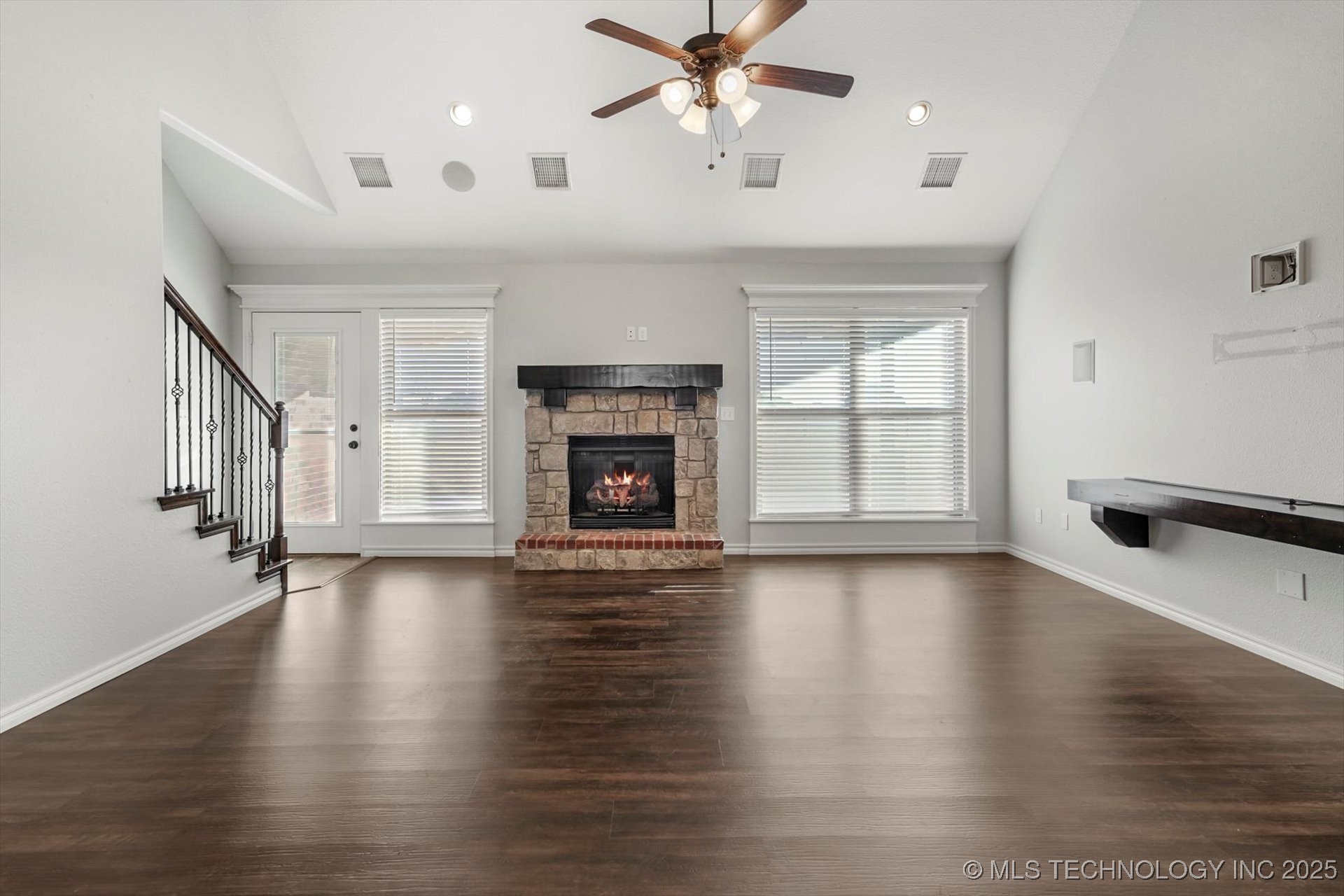 14303 N 35th East Avenue Property Photo 8