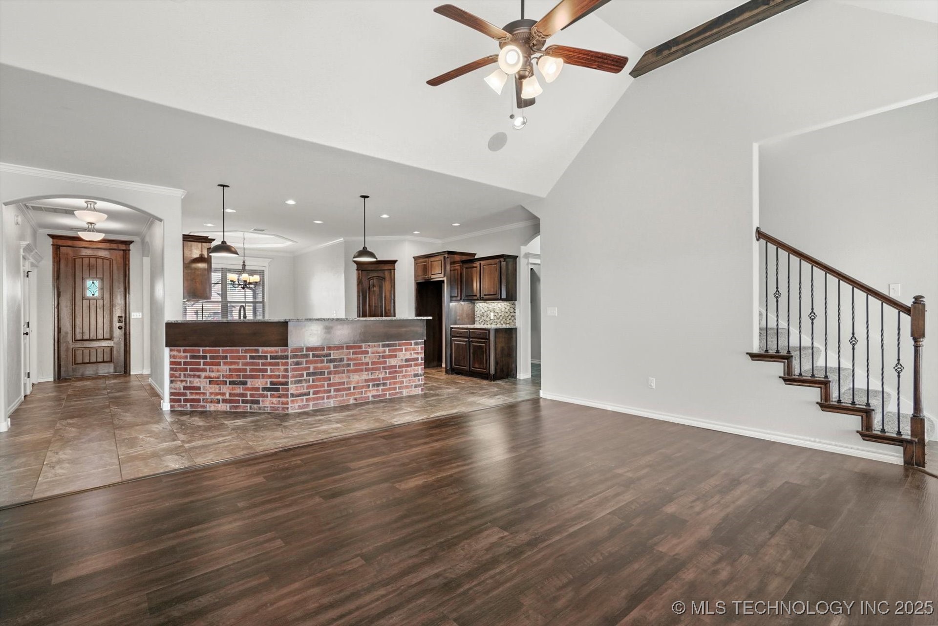 14303 N 35th East Avenue Property Photo 9