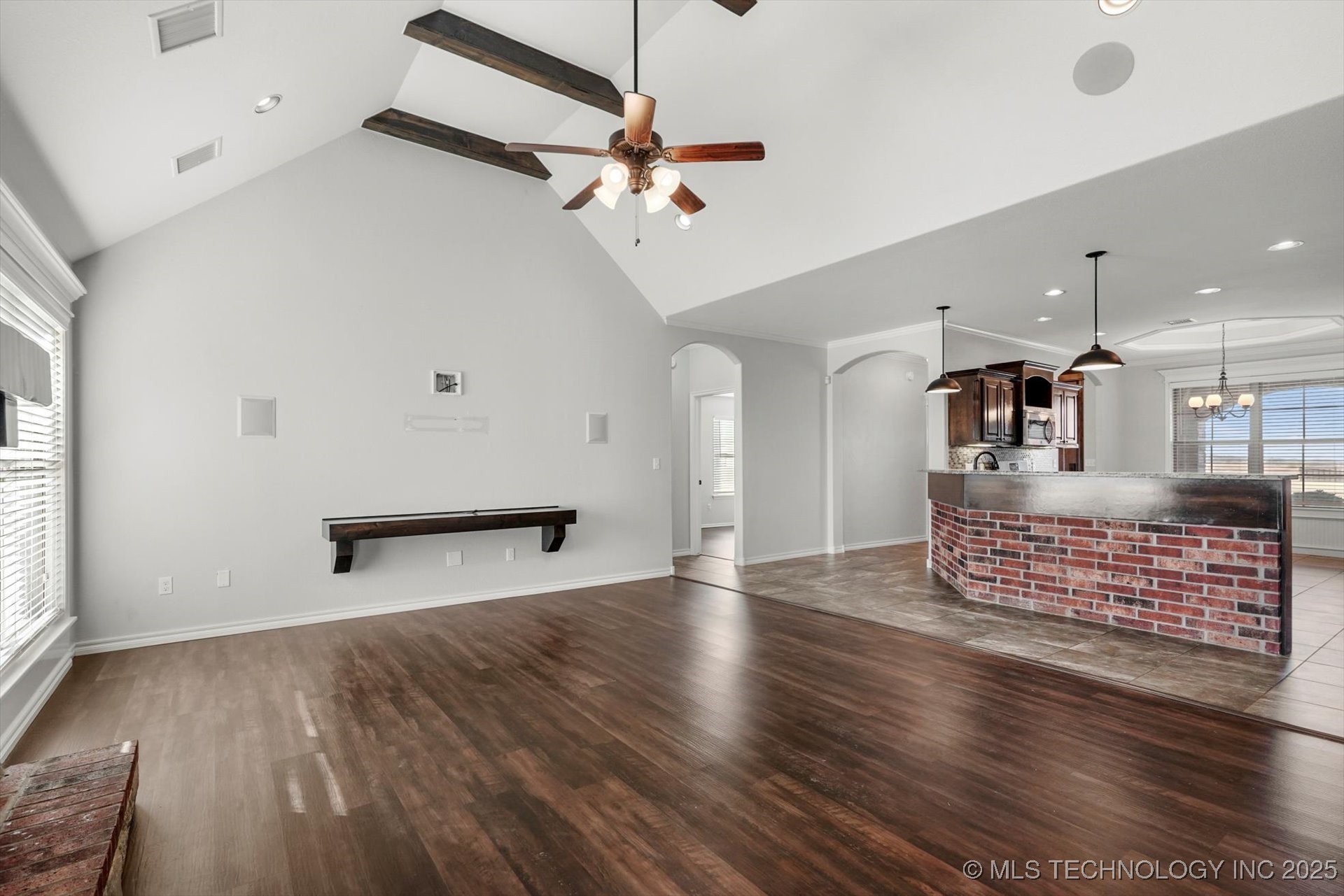 14303 N 35th East Avenue Property Photo 10