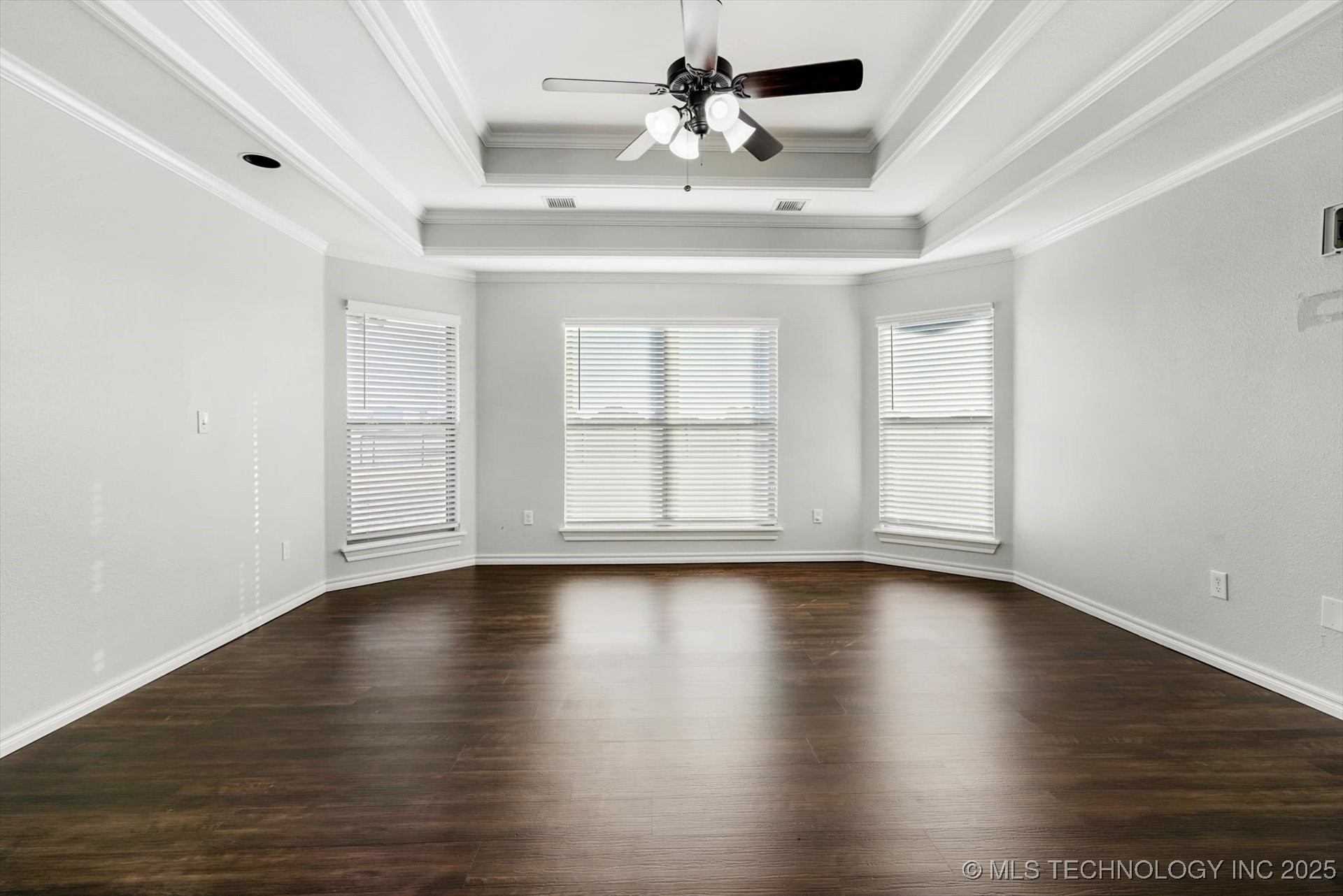 14303 N 35th East Avenue Property Photo 24