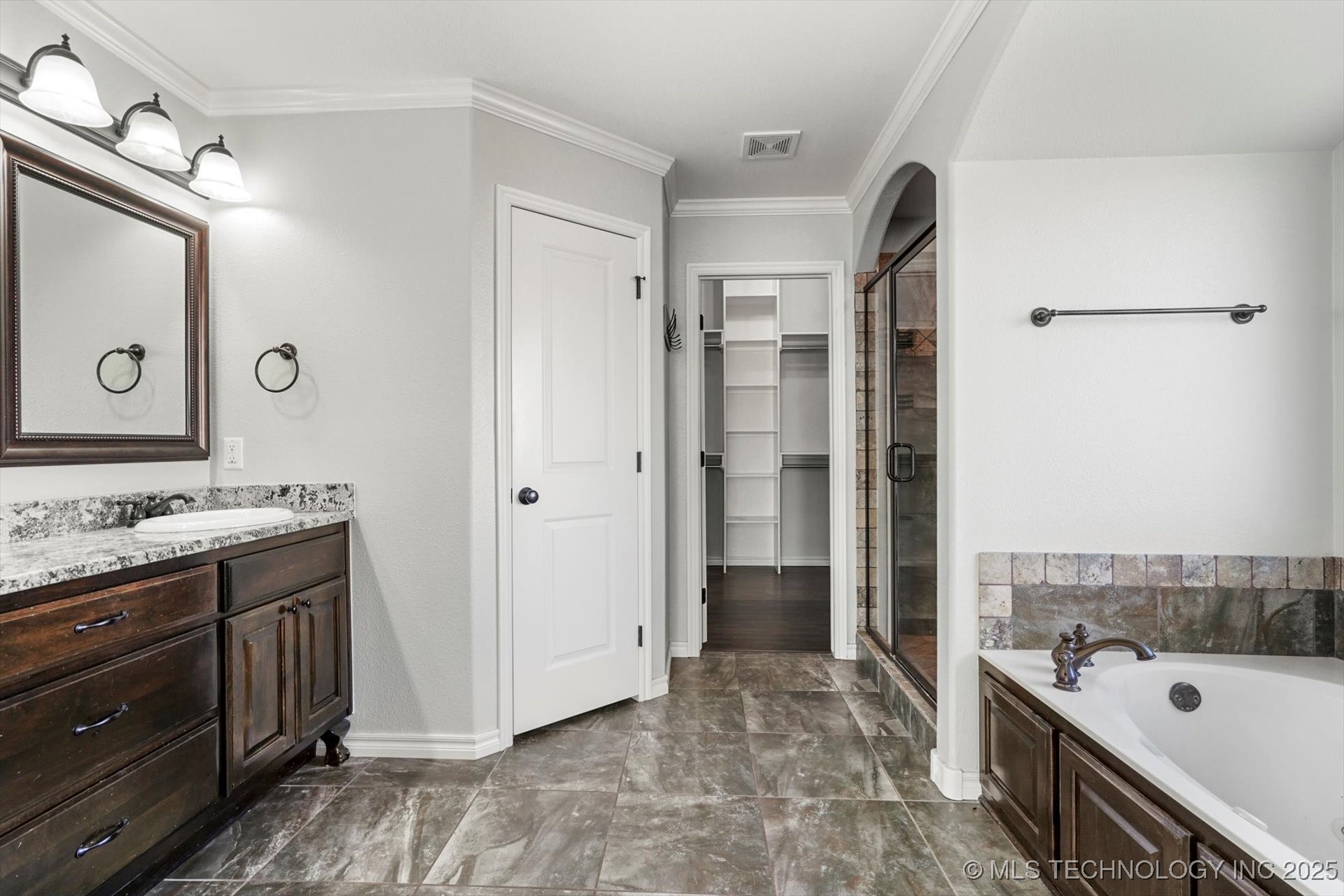 14303 N 35th East Avenue Property Photo 26