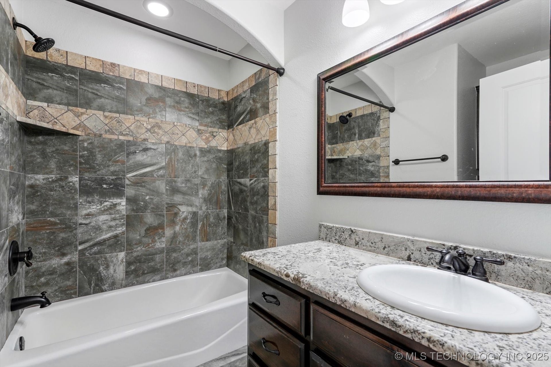 14303 N 35th East Avenue Property Photo 33