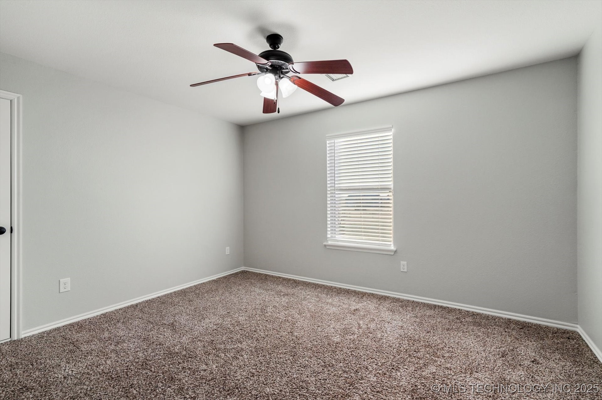 14303 N 35th East Avenue Property Photo 38