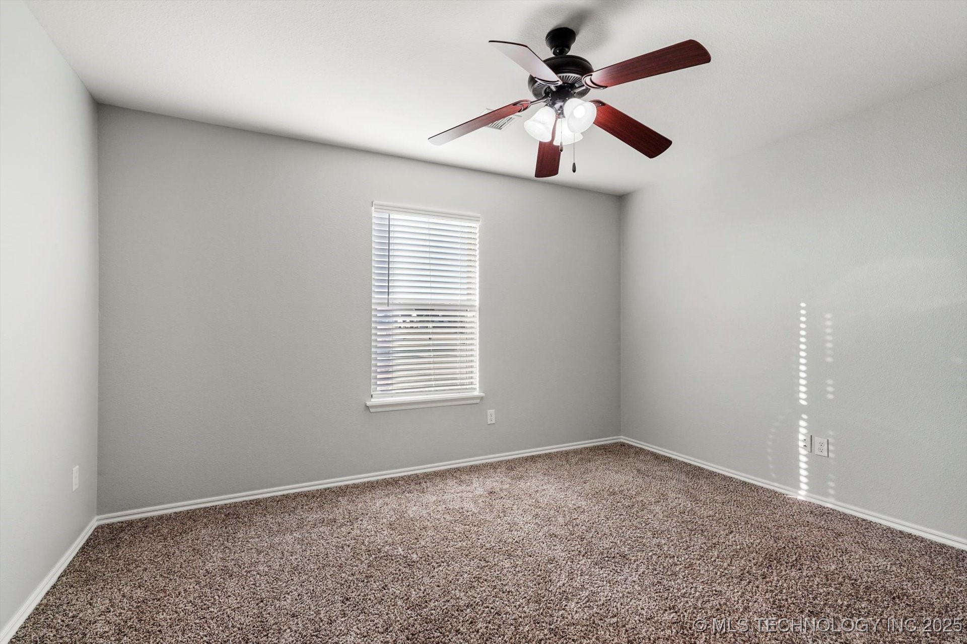 14303 N 35th East Avenue Property Photo 39