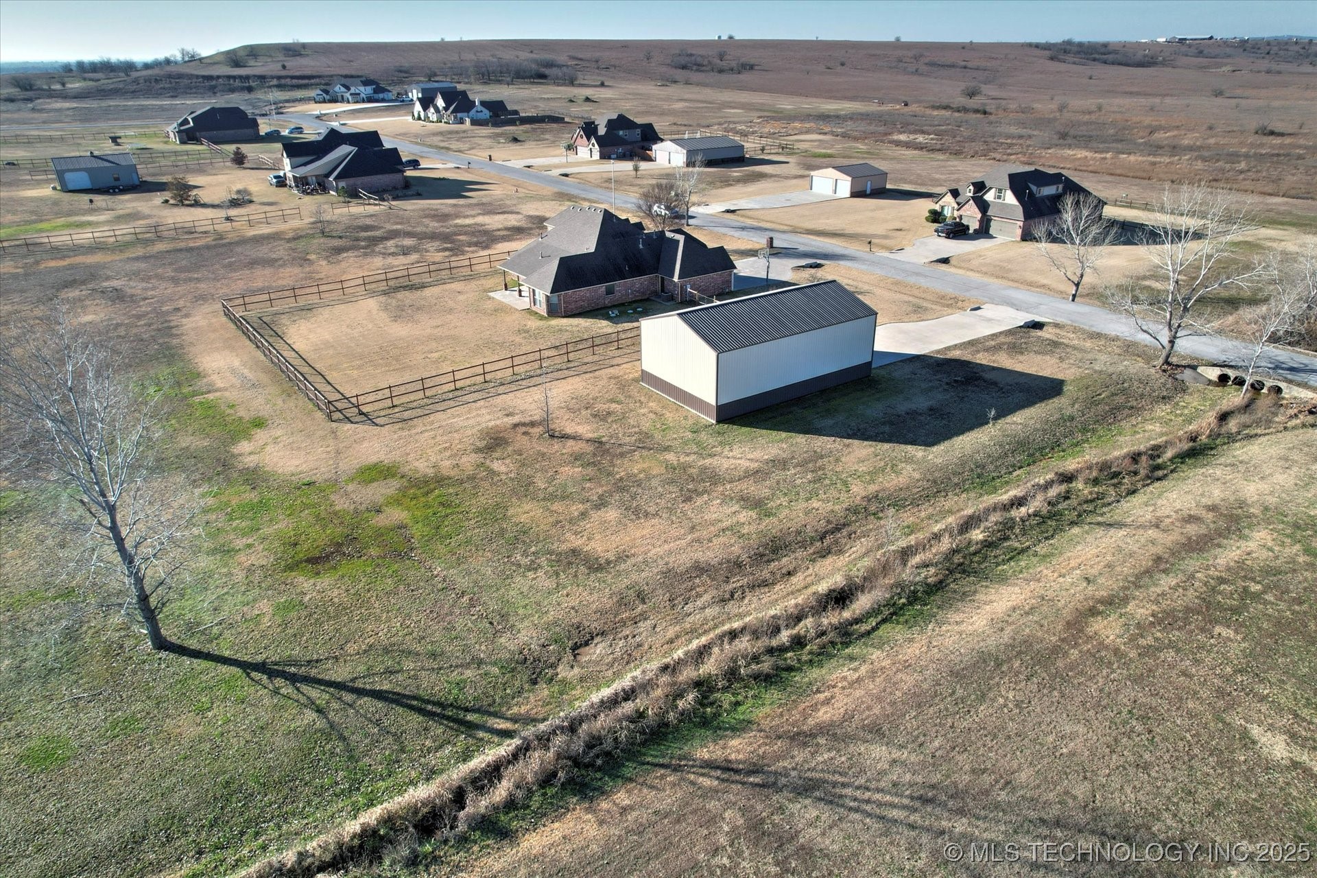 14303 N 35th East Avenue Property Photo 49