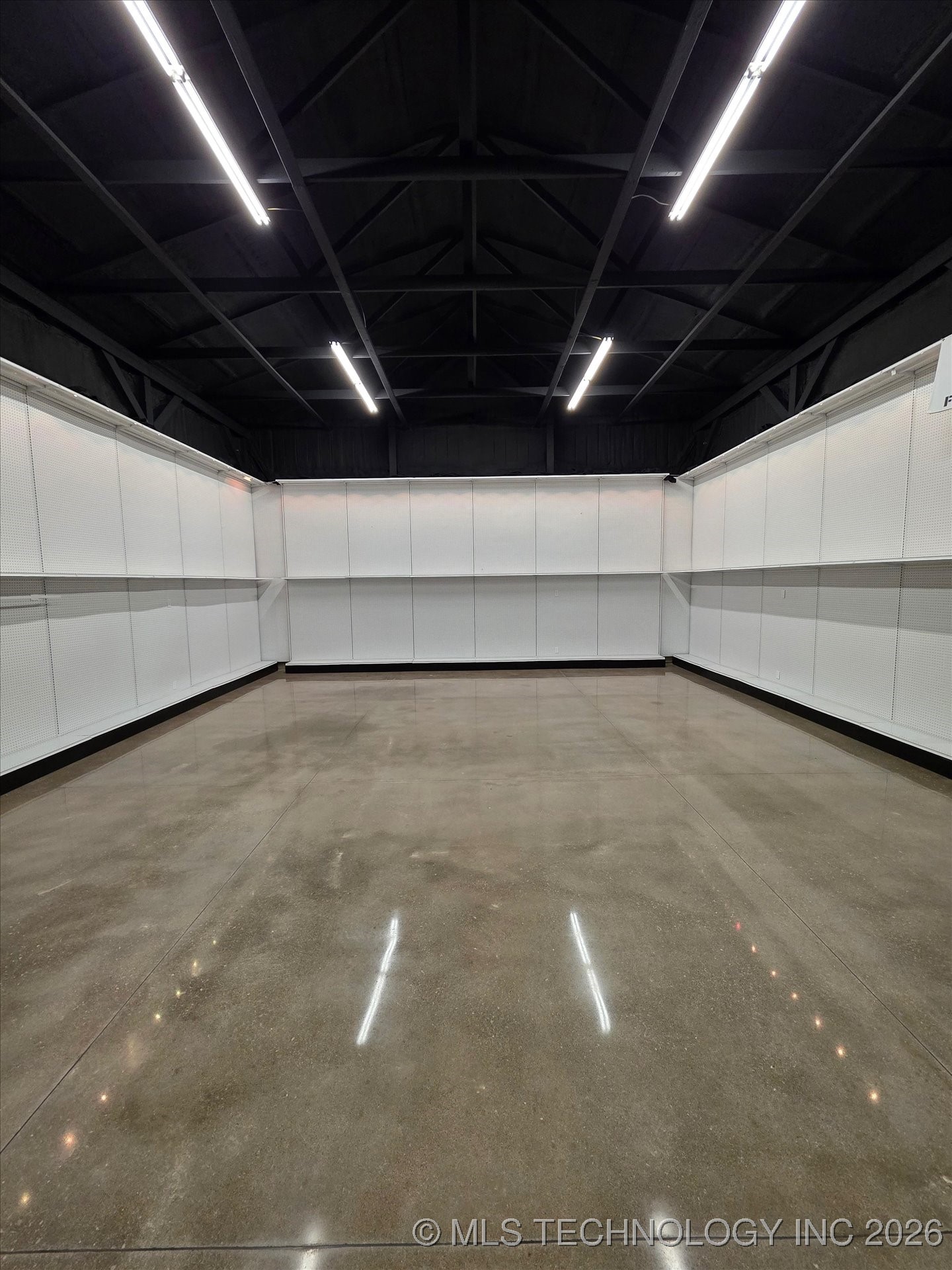 14303 N 35th East Avenue Property Photo 57