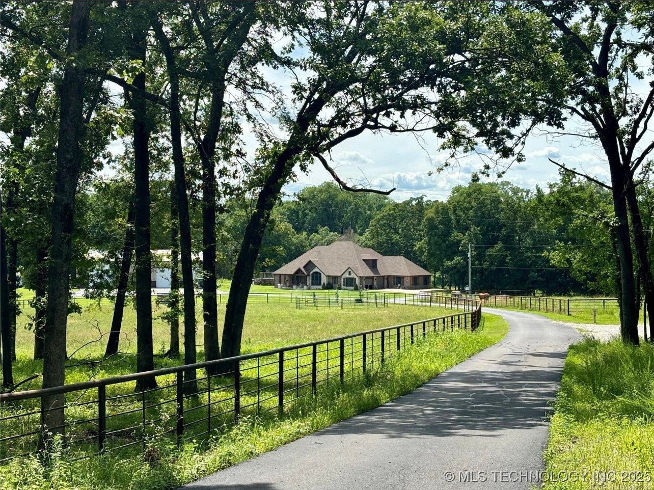 603900 E 140th Road Property Photo 5
