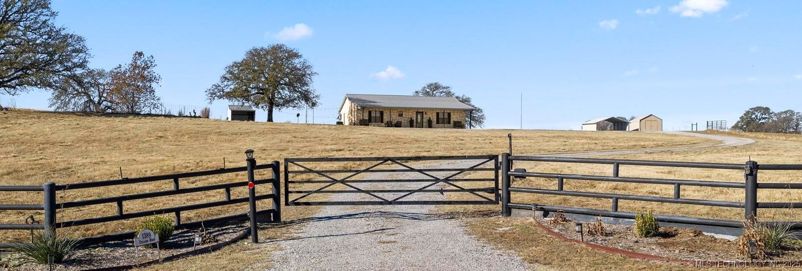 1389 Dillard Property Photo 1