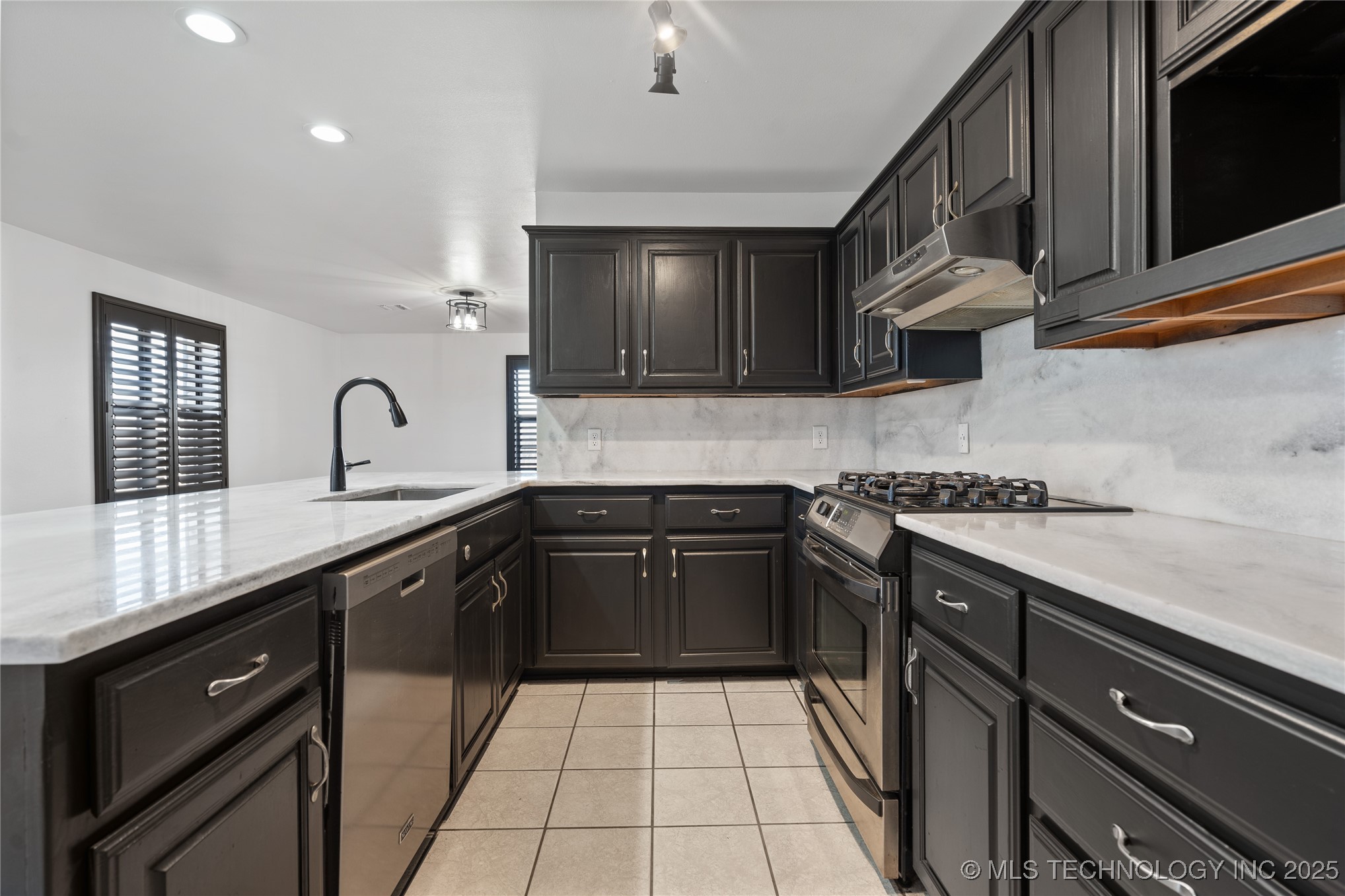 1389 Dillard Property Photo 5