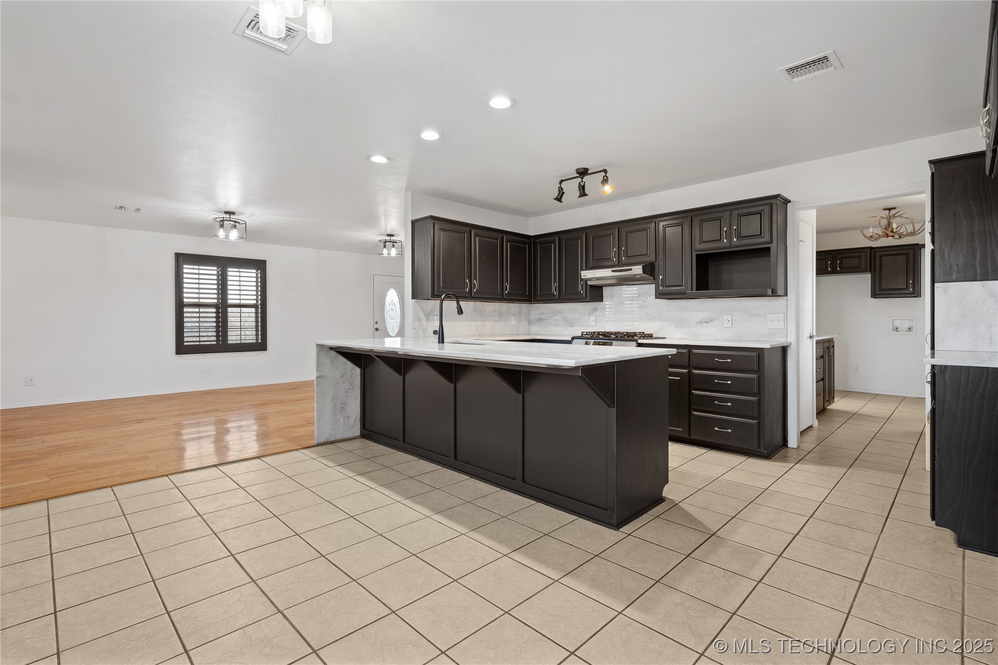 1389 Dillard Property Photo 7