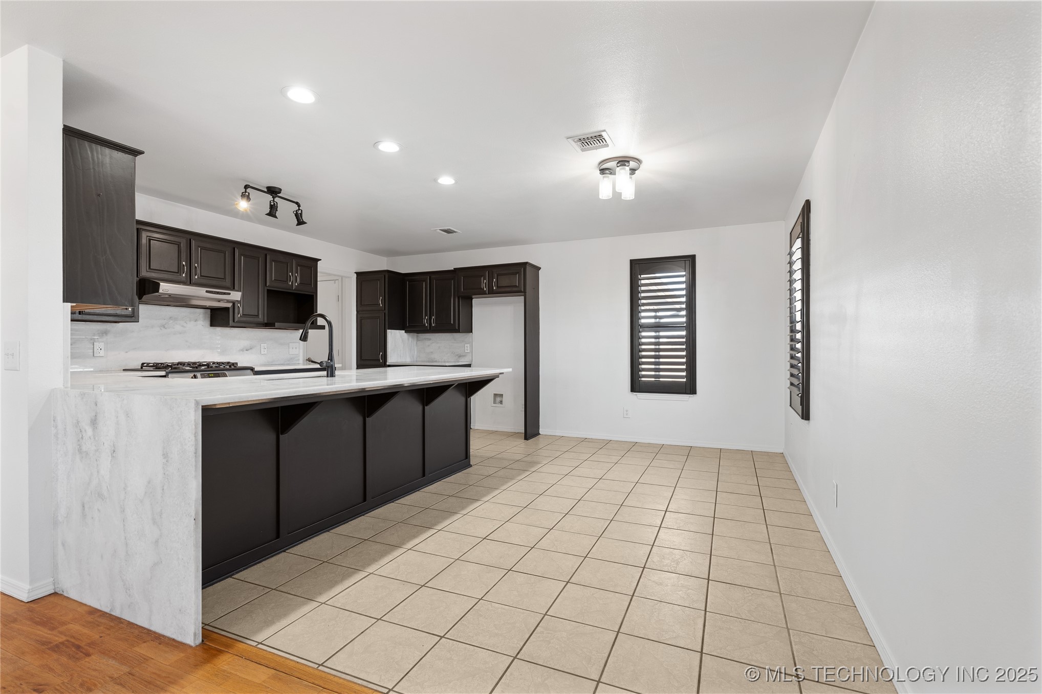 1389 Dillard Property Photo 10