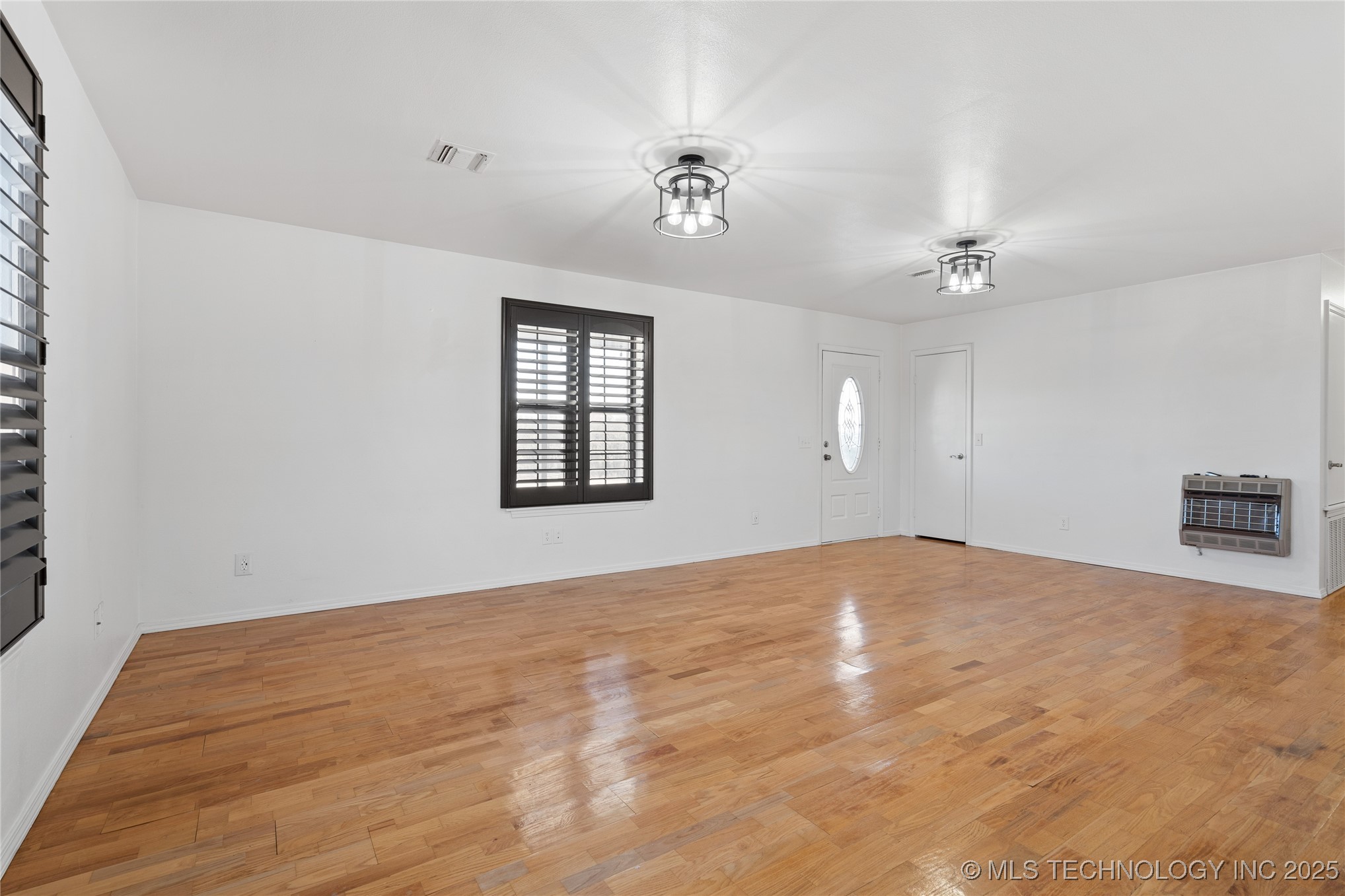 1389 Dillard Property Photo 12