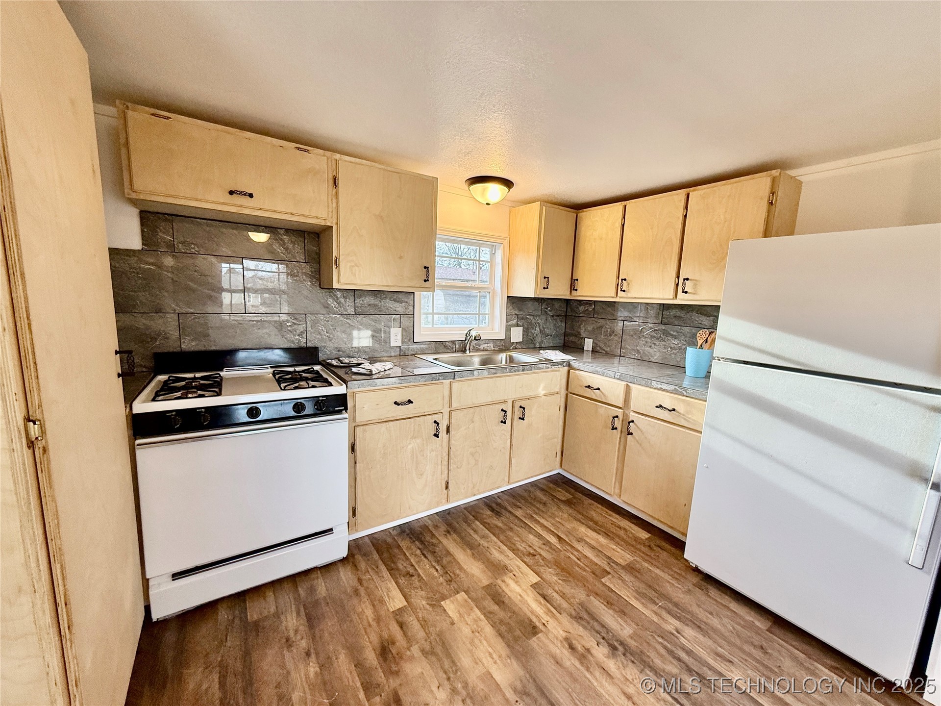 25271 S 606 Property Photo 10