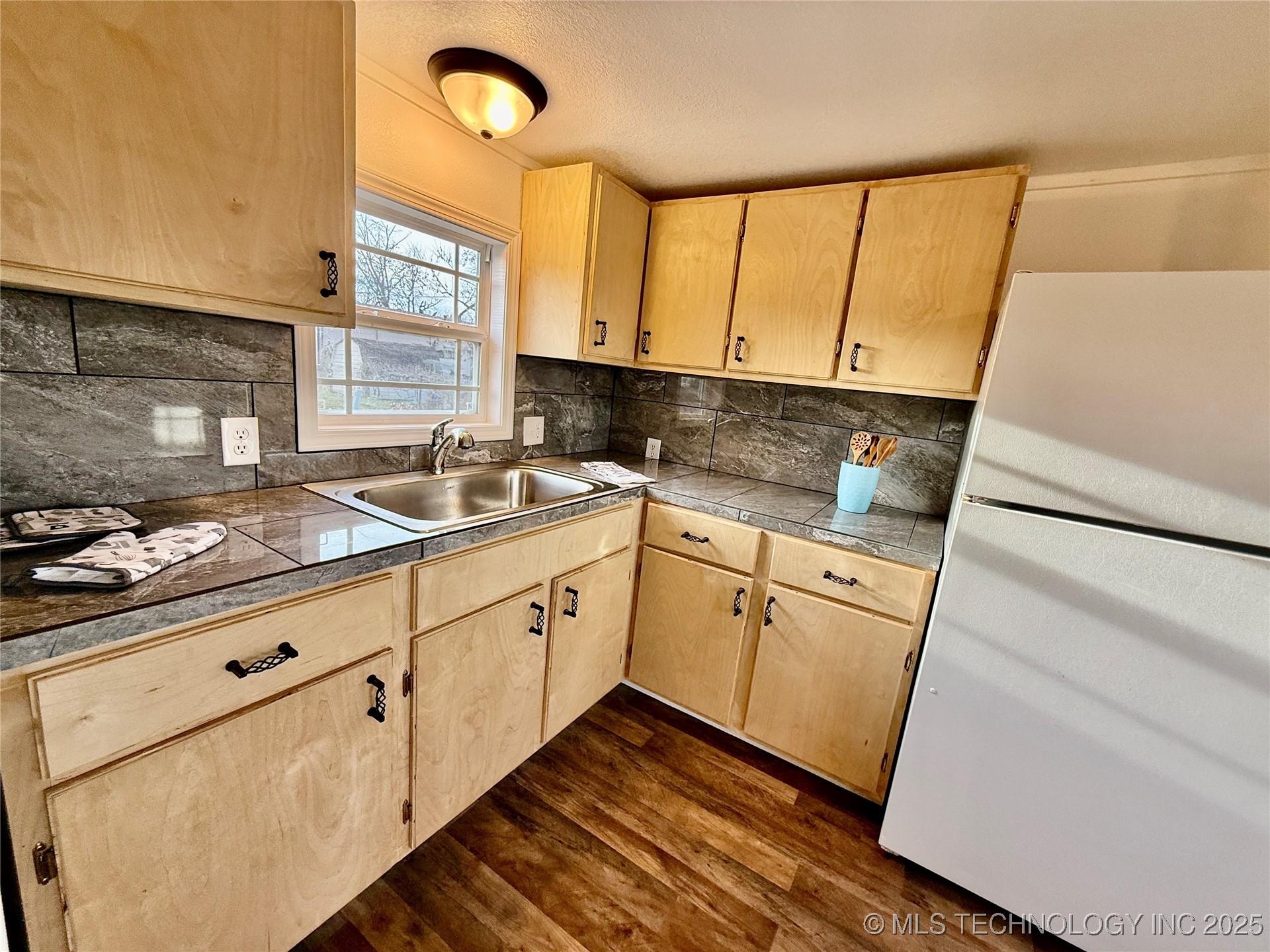 25271 S 606 Property Photo 12