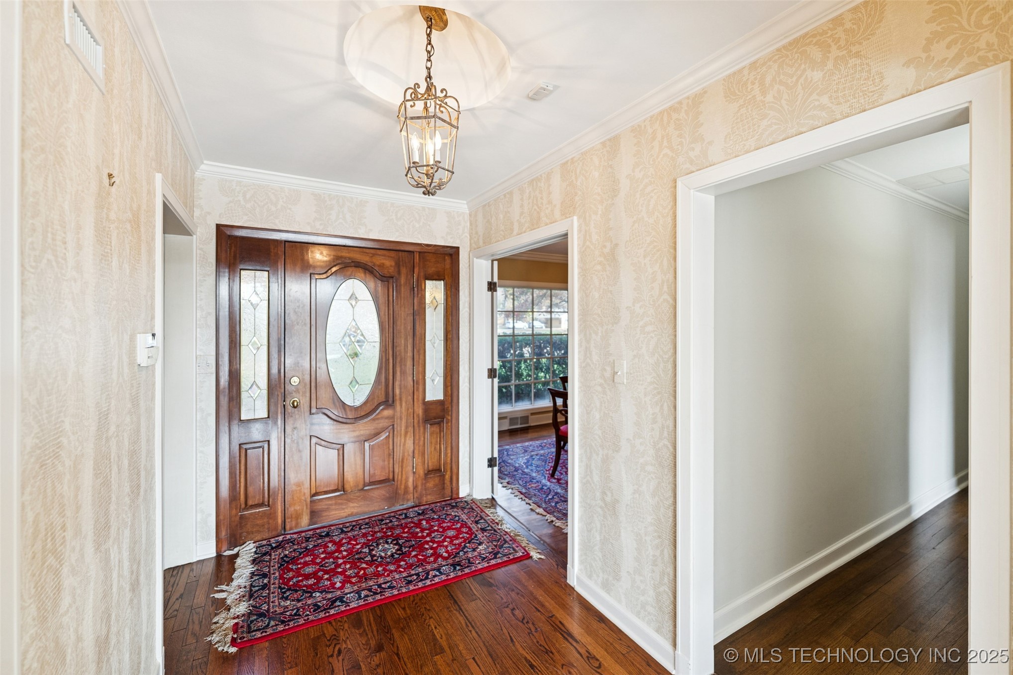 2430 E 38th Street S Property Photo 11