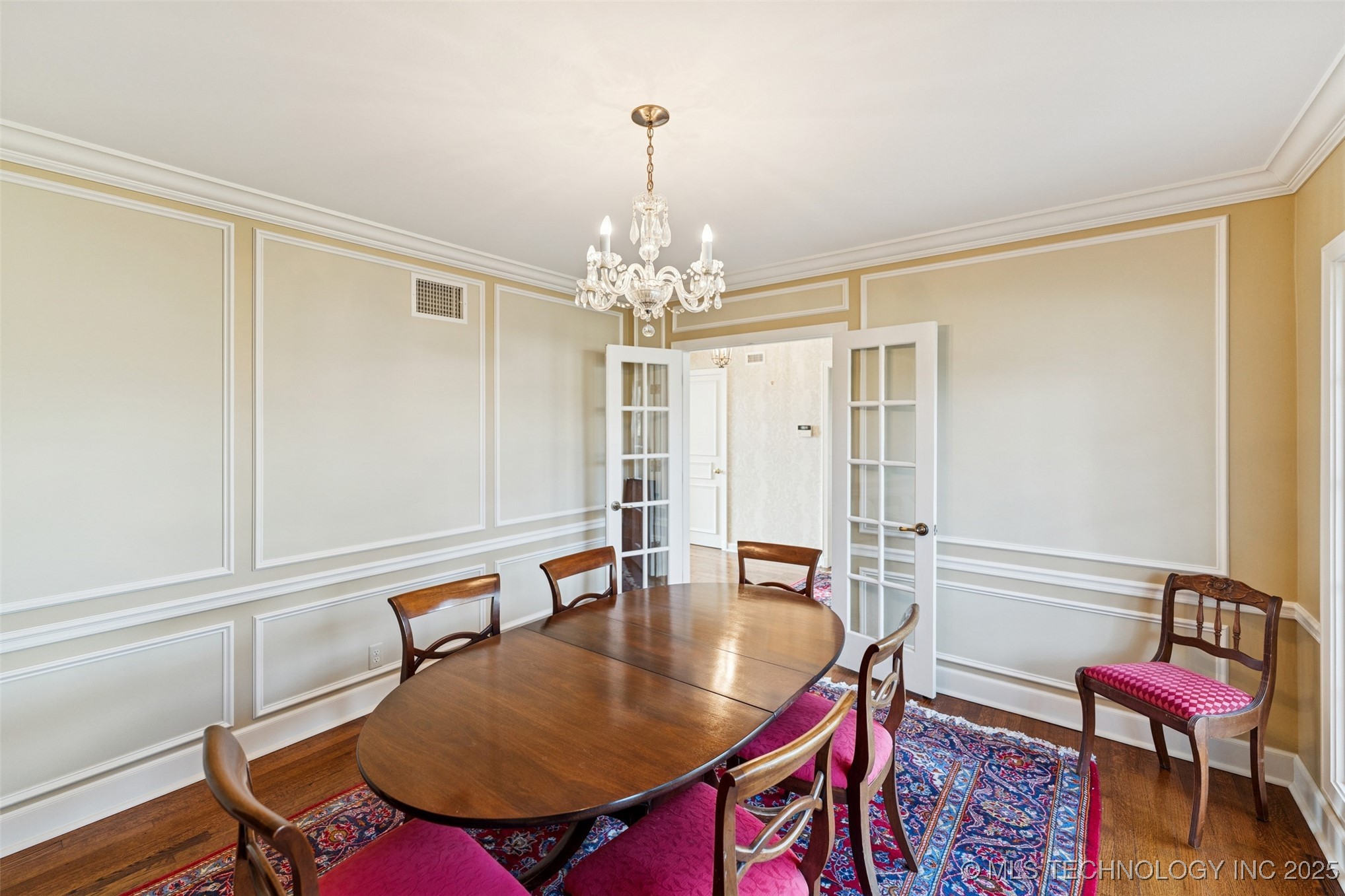 2430 E 38th Street S Property Photo 25