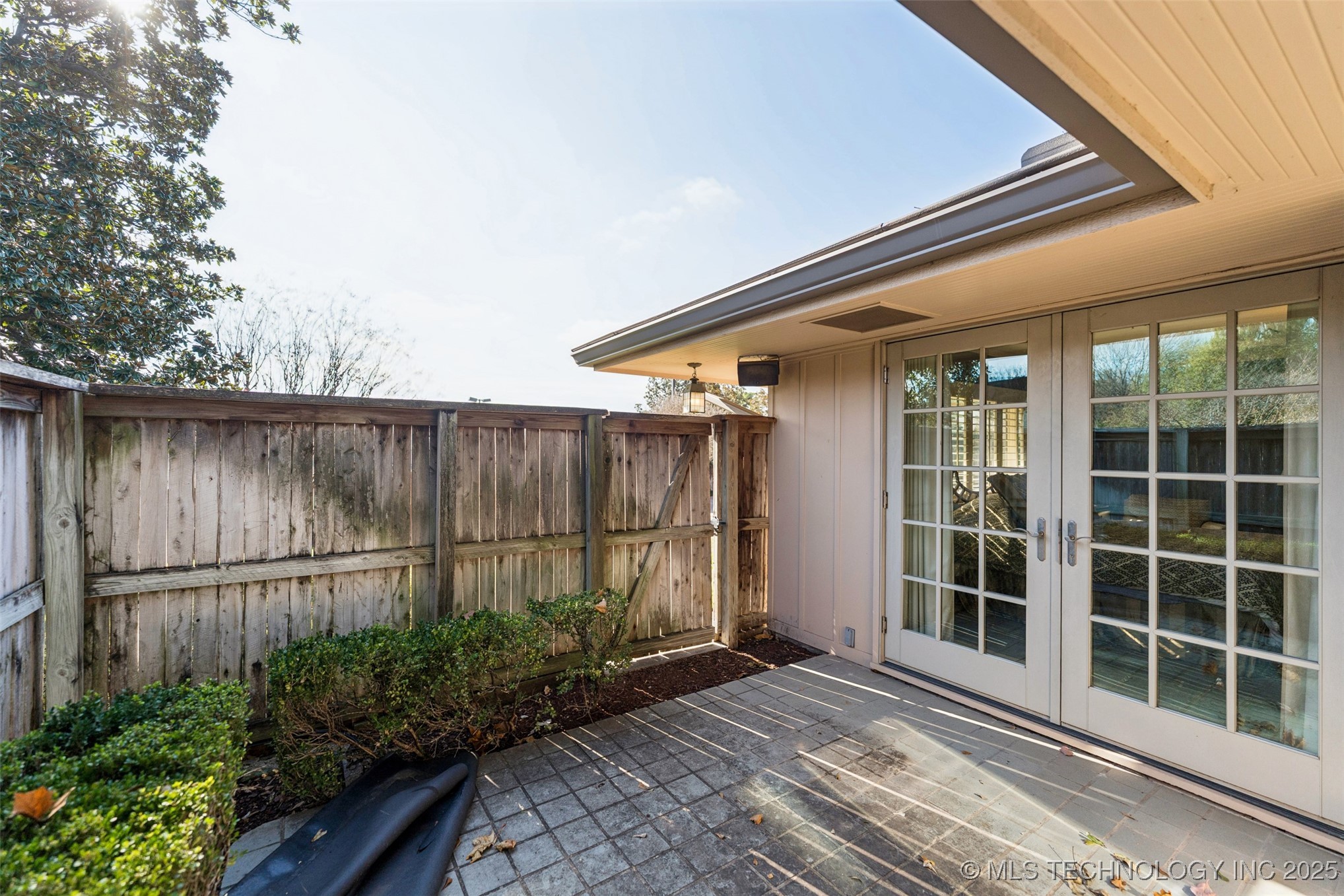 2430 E 38th Street S Property Photo 29