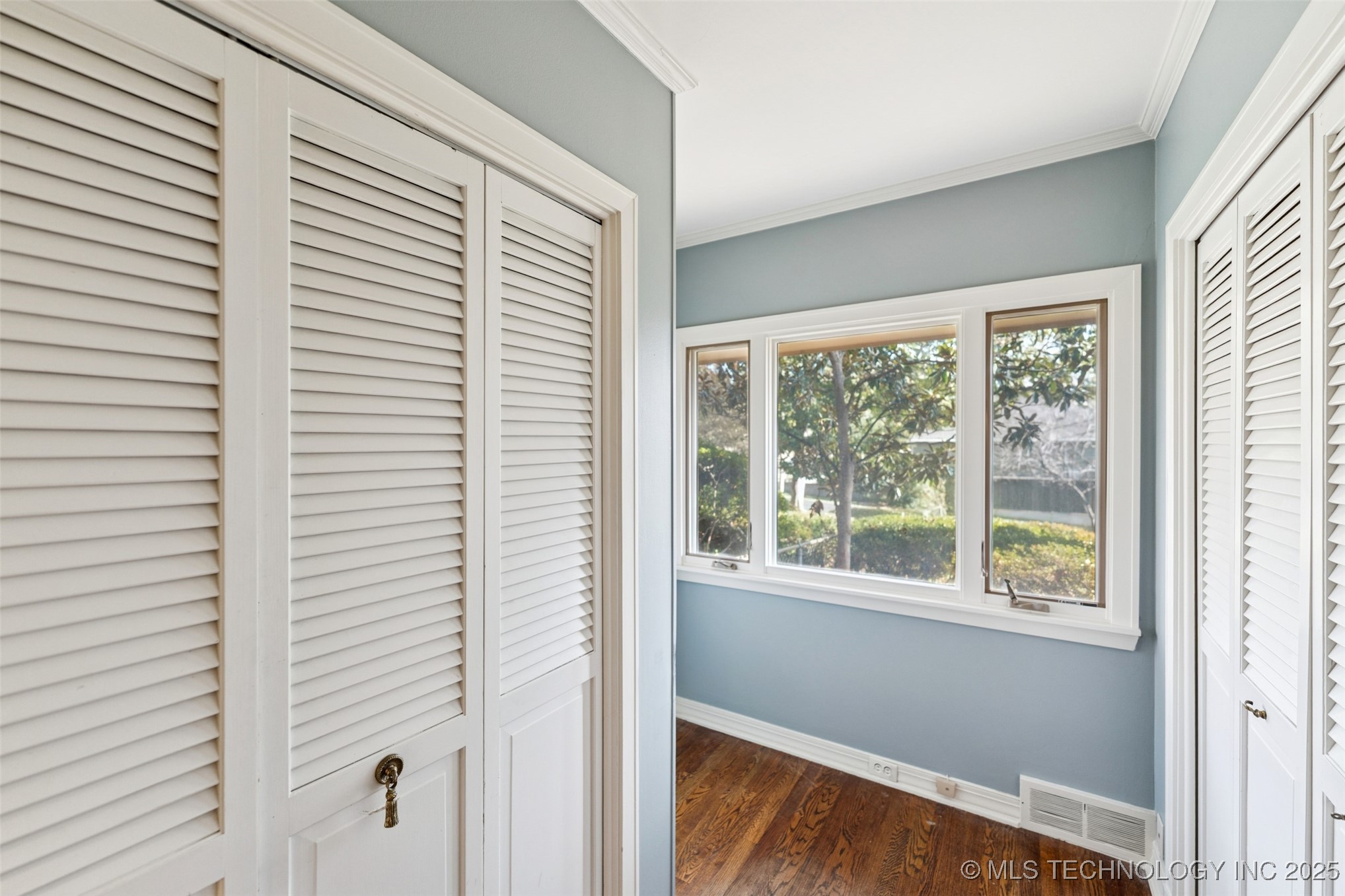 2430 E 38th Street S Property Photo 43