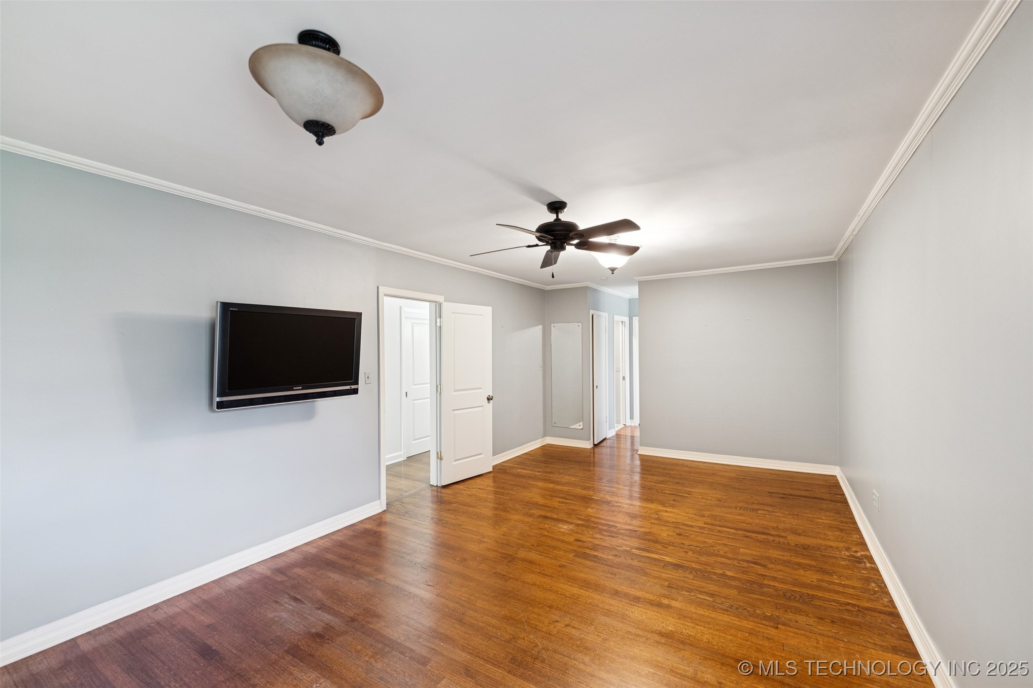 2430 E 38th Street S Property Photo 44