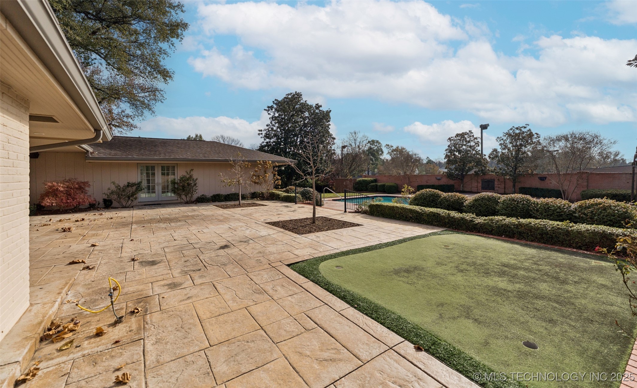 2430 E 38th Street S Property Photo 48