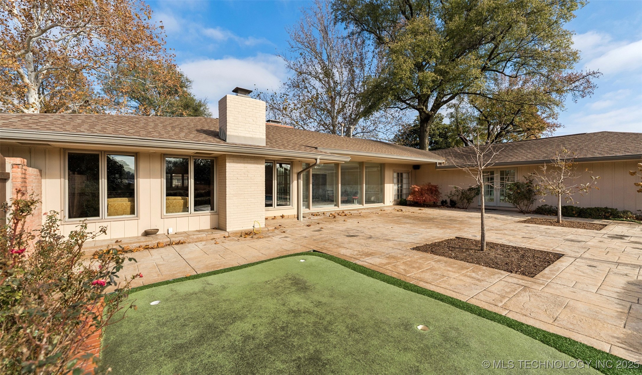 2430 E 38th Street S Property Photo 49