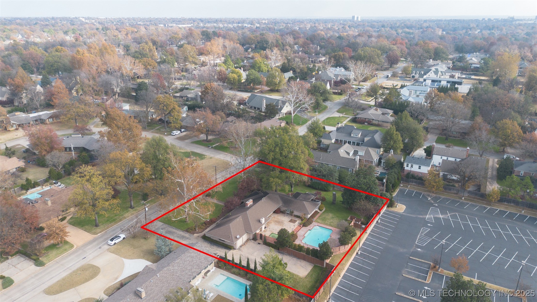 2430 E 38th Street S Property Photo 52