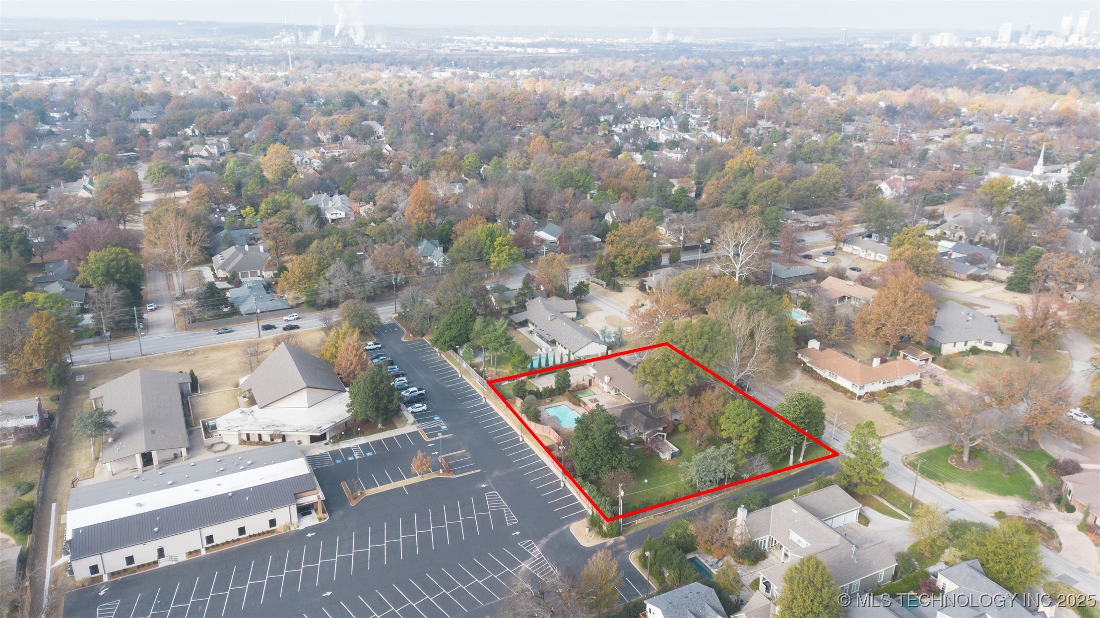 2430 E 38th Street S Property Photo 55