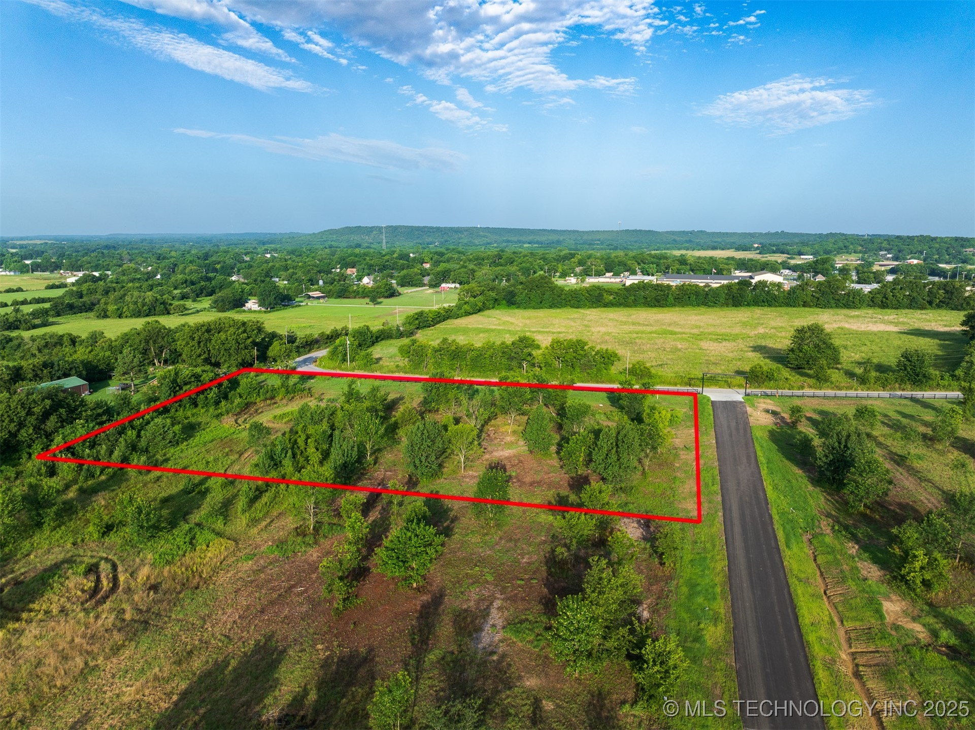 020 W 195th Street S Property Photo 1