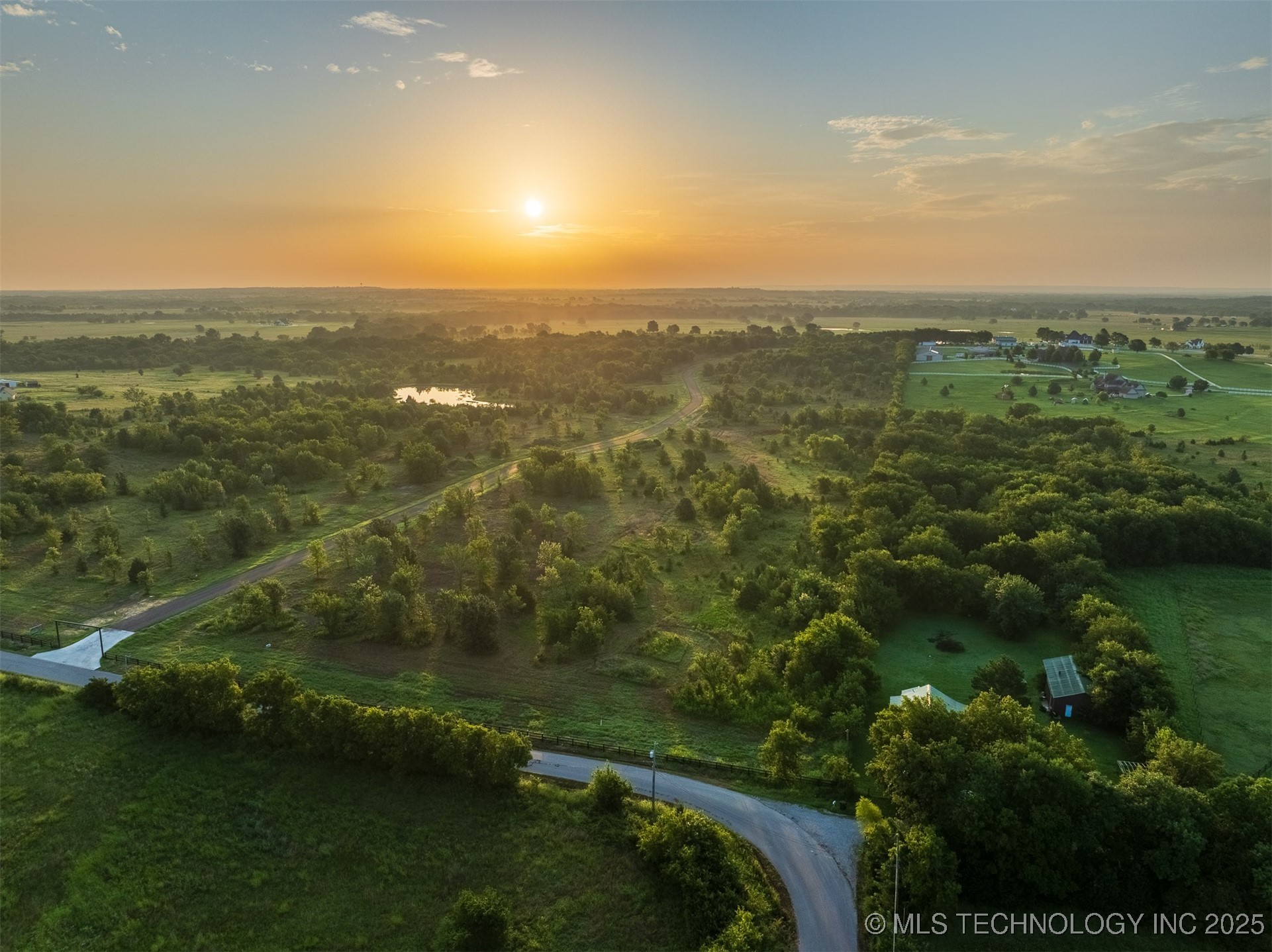 020 W 195th Street S Property Photo 3