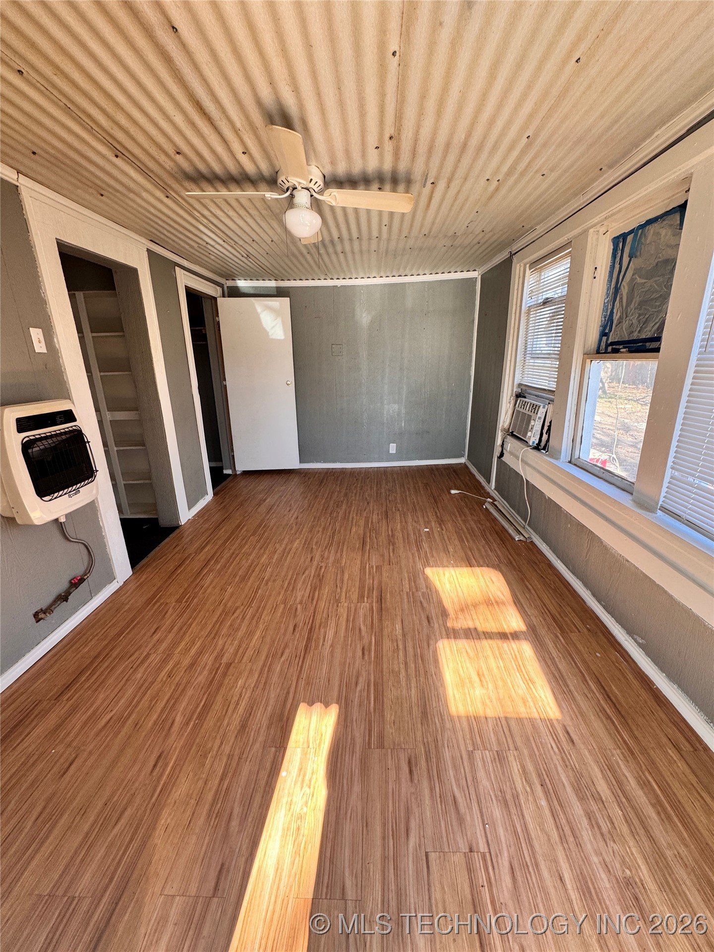 1132 C Street Se Property Photo 2