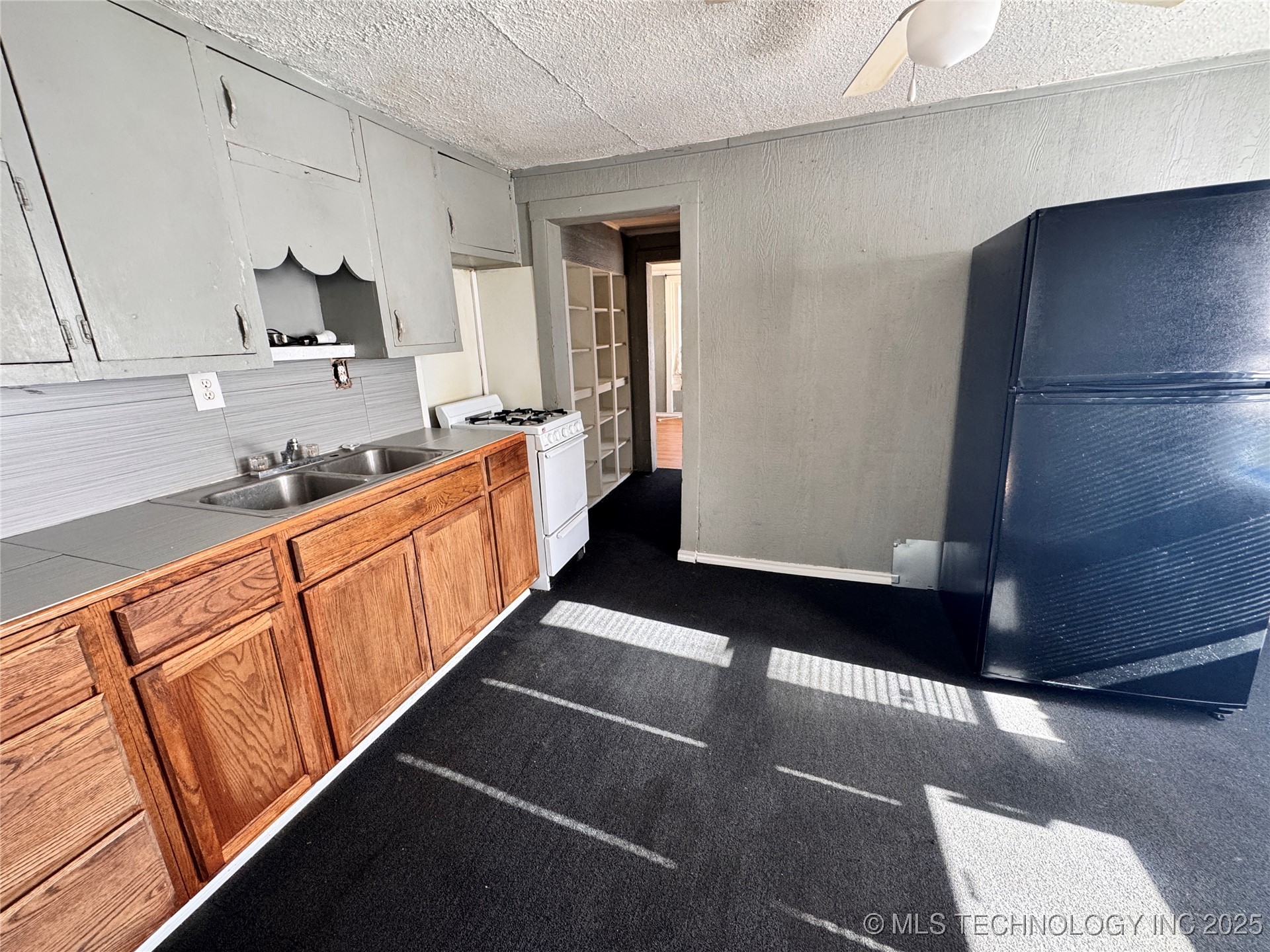 1132 C Street Se Property Photo 4