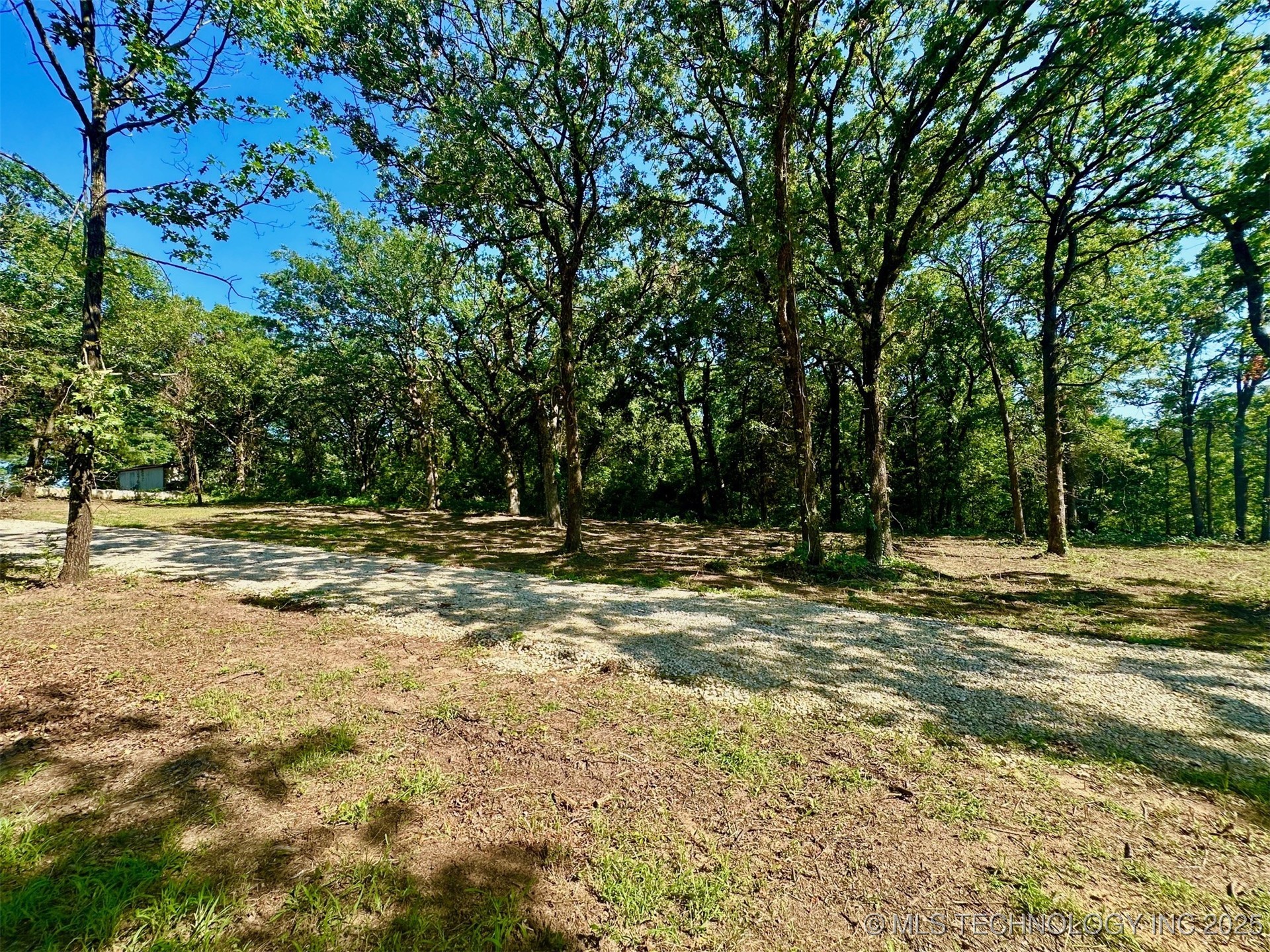 2142 Edge Road Property Photo 4