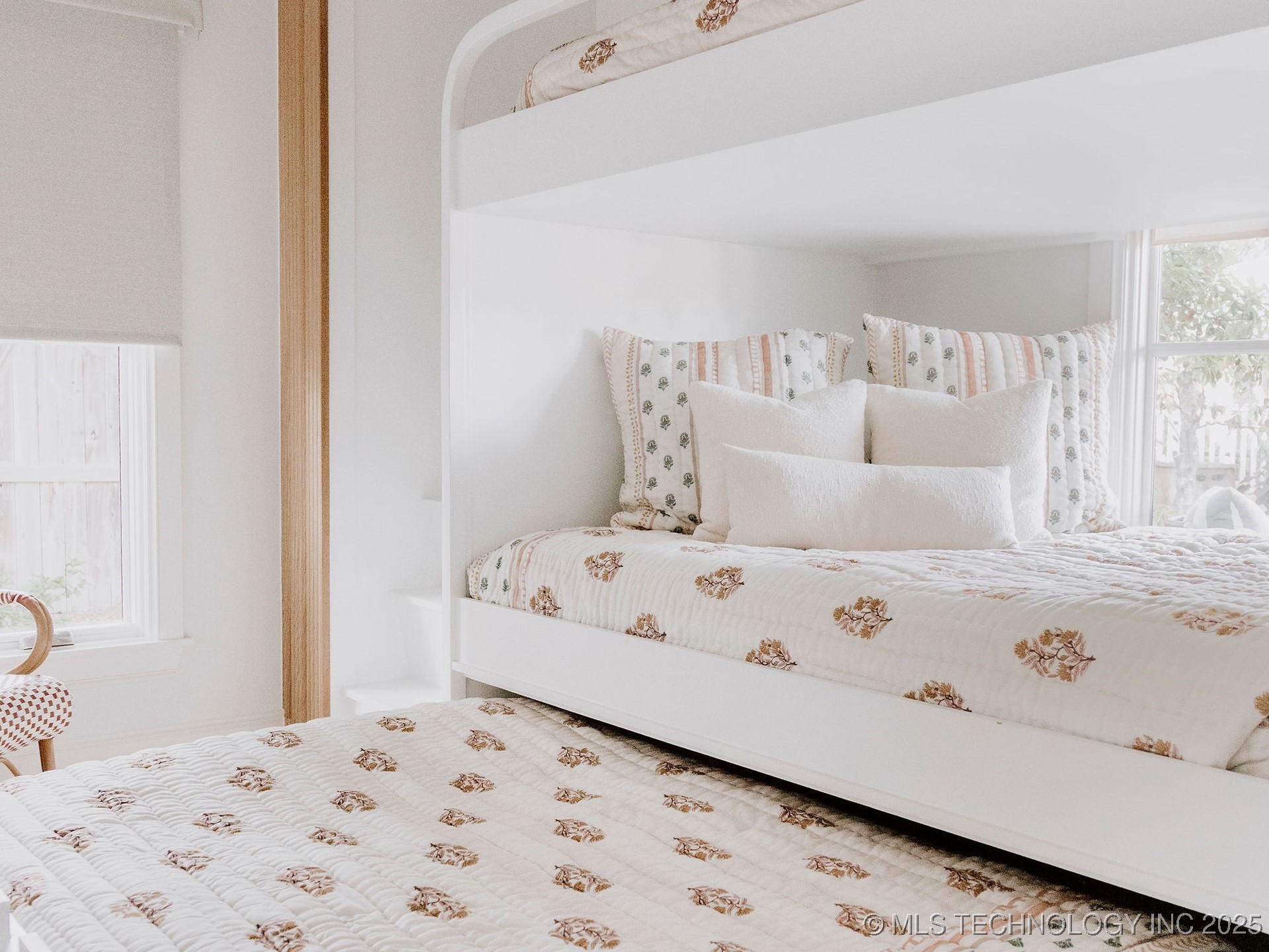 34 Firefly Lane Property Photo 46