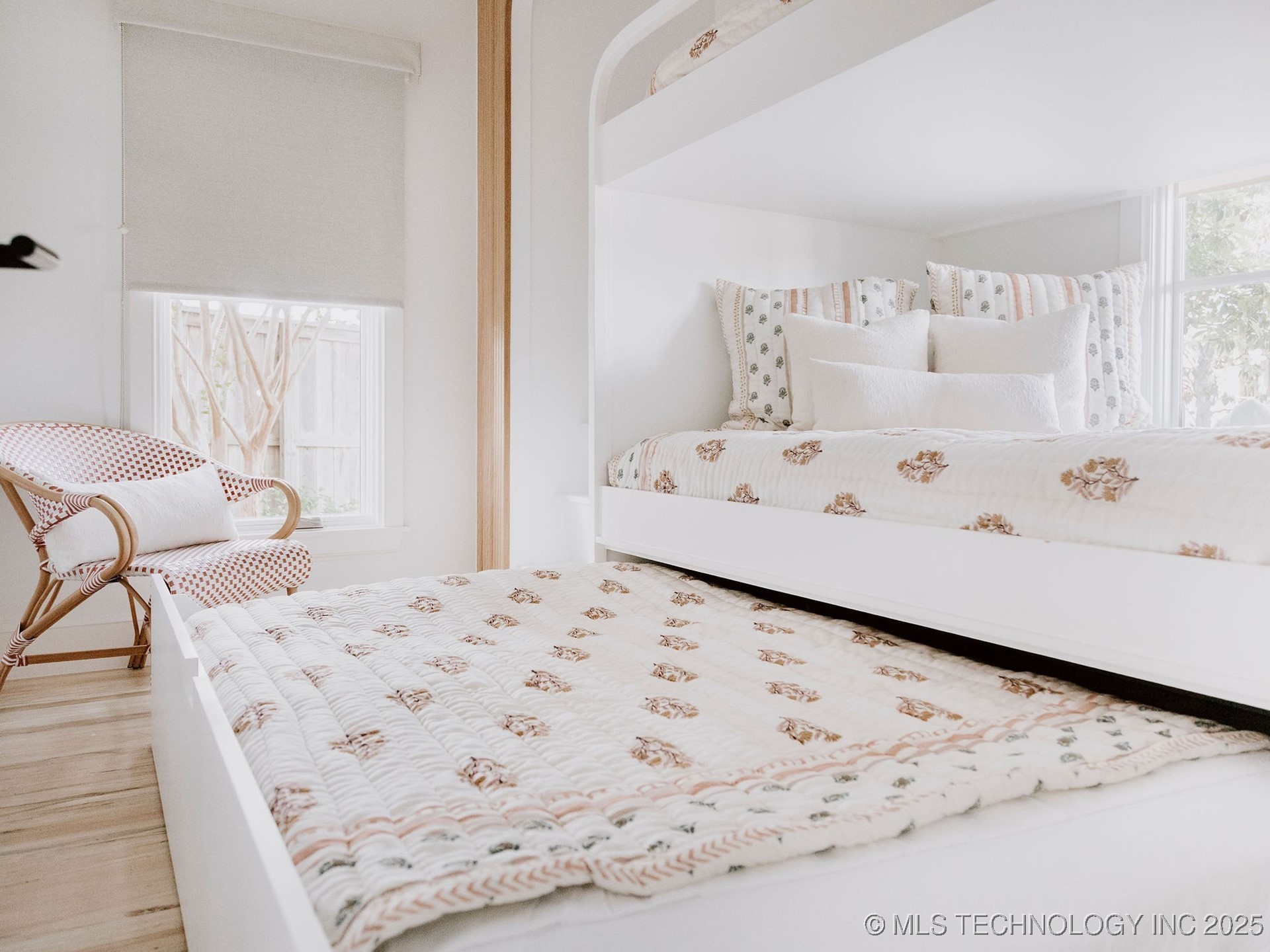 34 Firefly Lane Property Photo 47