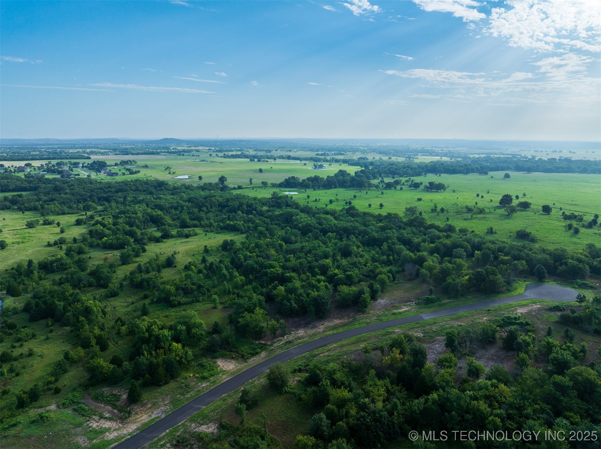 09 W 195th Street S Property Photo 13