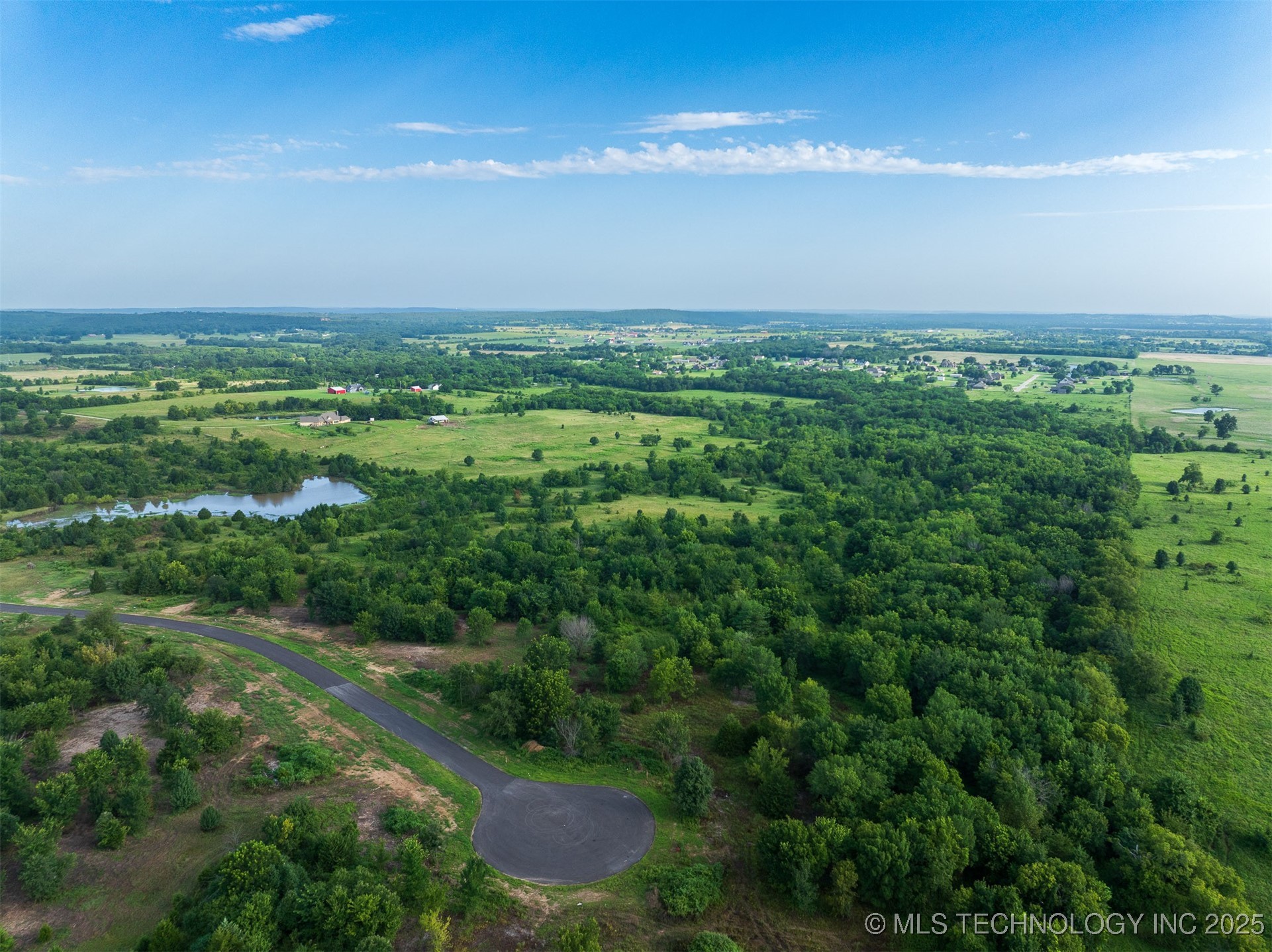 09 W 195th Street S Property Photo 17