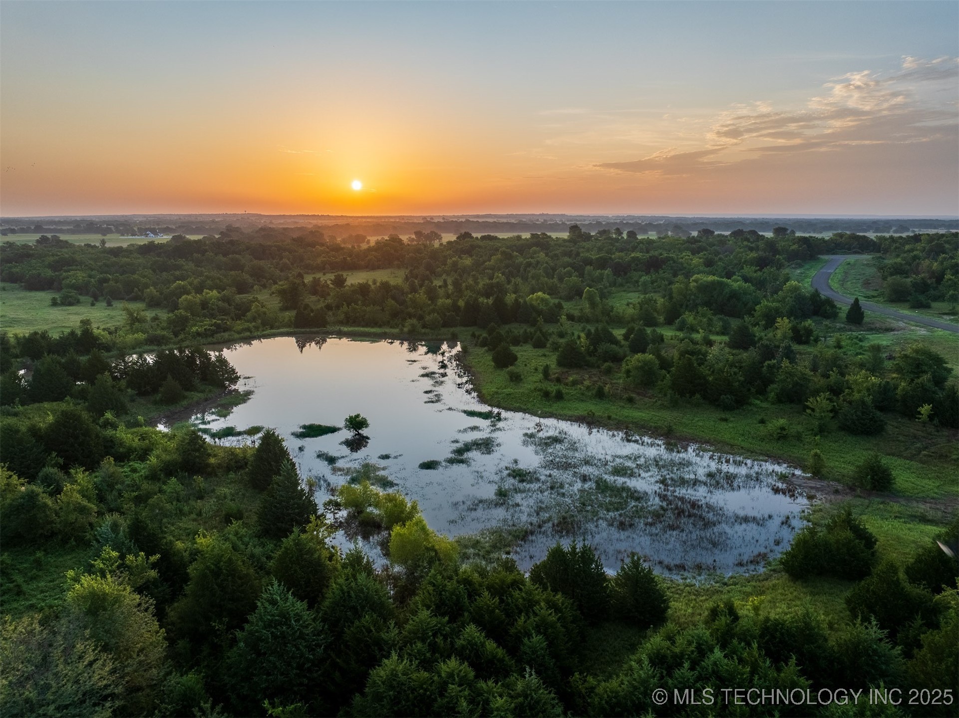 07 W 195th Street S Property Photo 7