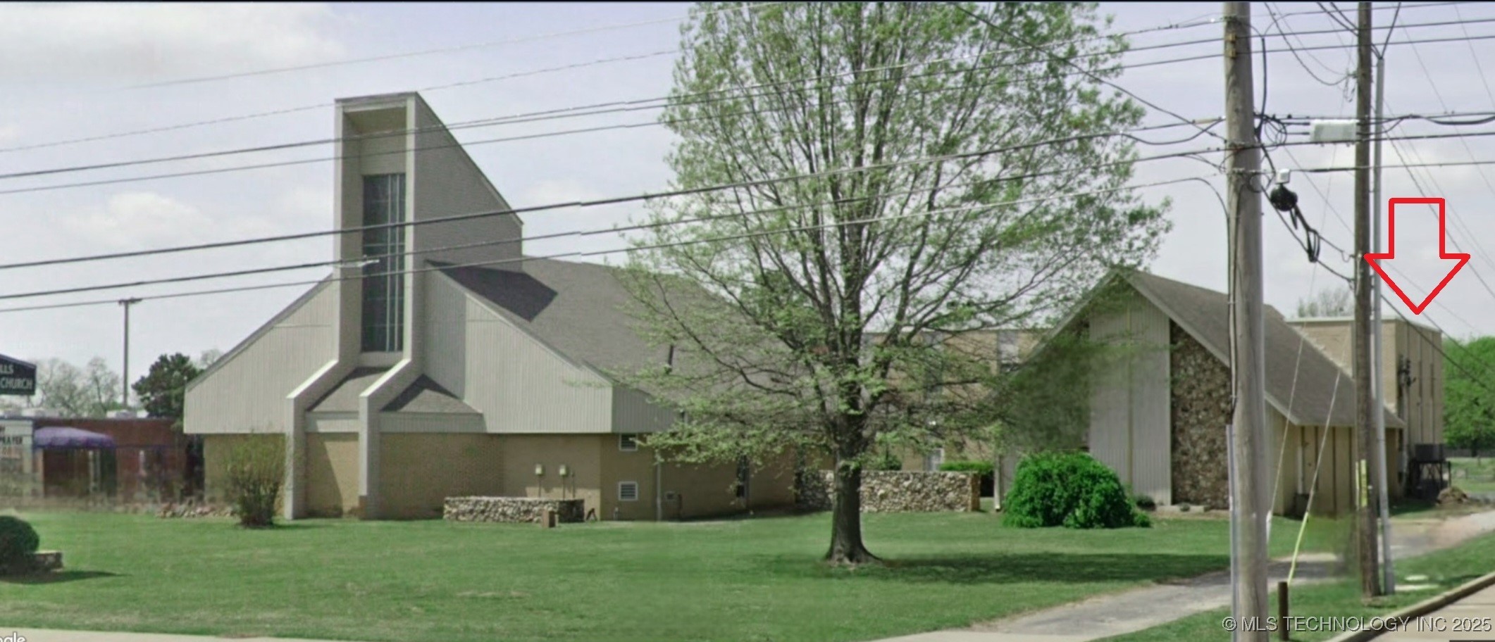 6160 S Lewis Avenue Property Photo 3