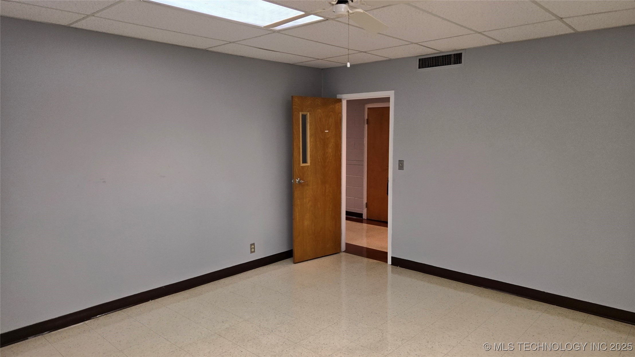 6160 S Lewis Avenue Property Photo 20