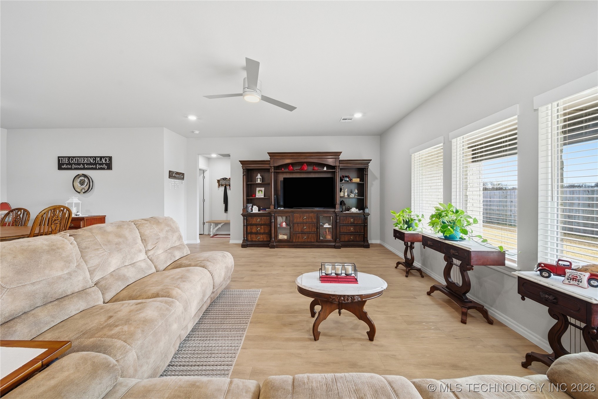 7407 E Oakridge Court Property Photo 7