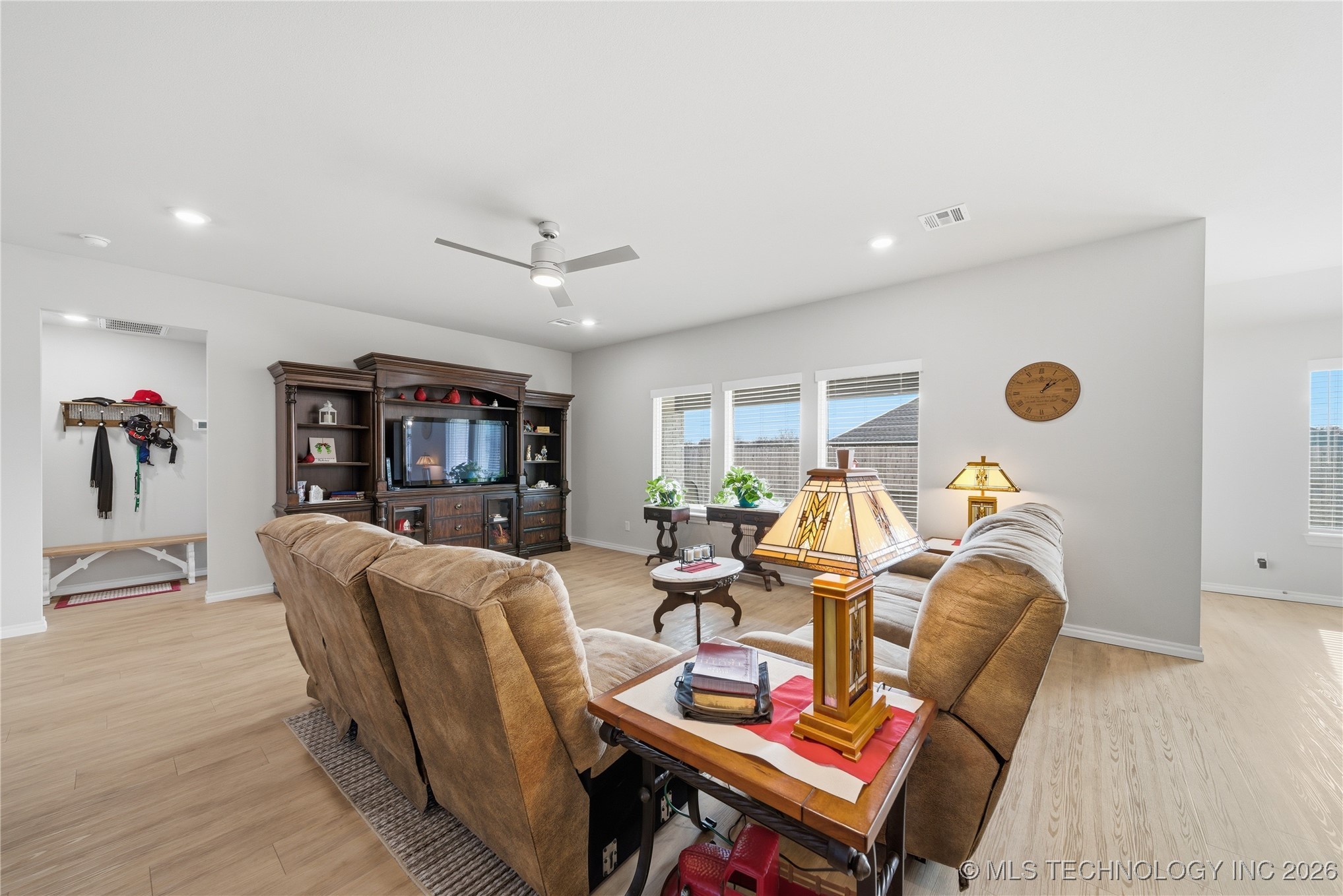 7407 E Oakridge Court Property Photo 8