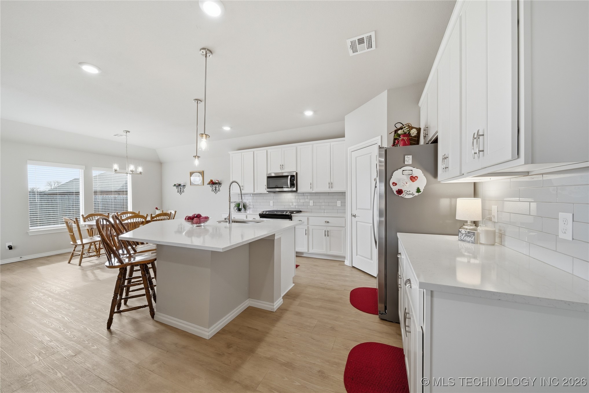 7407 E Oakridge Court Property Photo 9