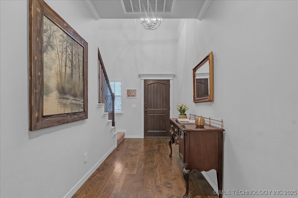 8100 S Gardenia Avenue Property Photo 5