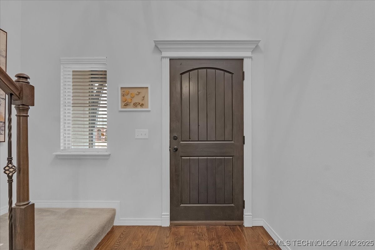 8100 S Gardenia Avenue Property Photo 6